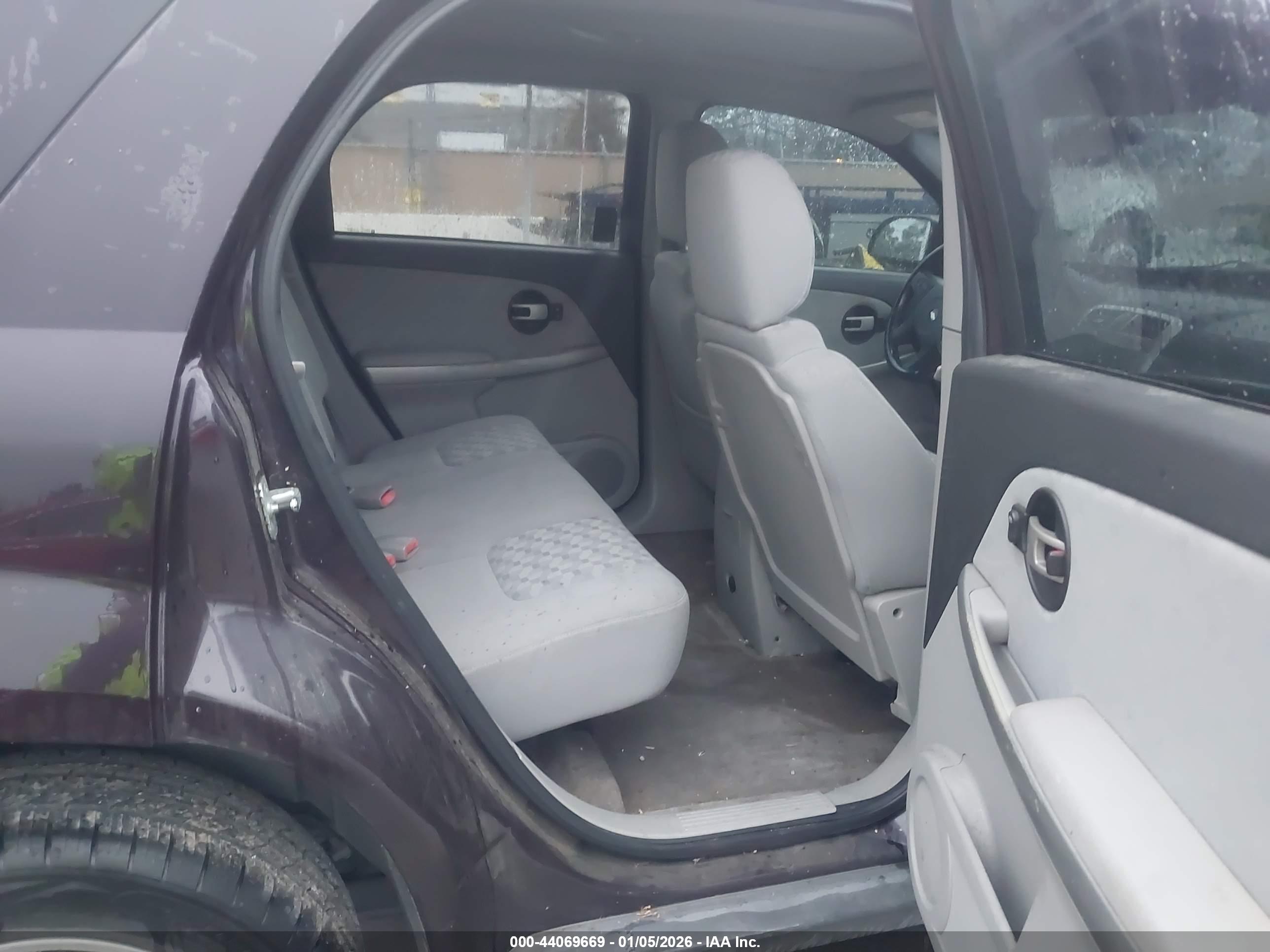 CHEVROLET EQUINOX image 8