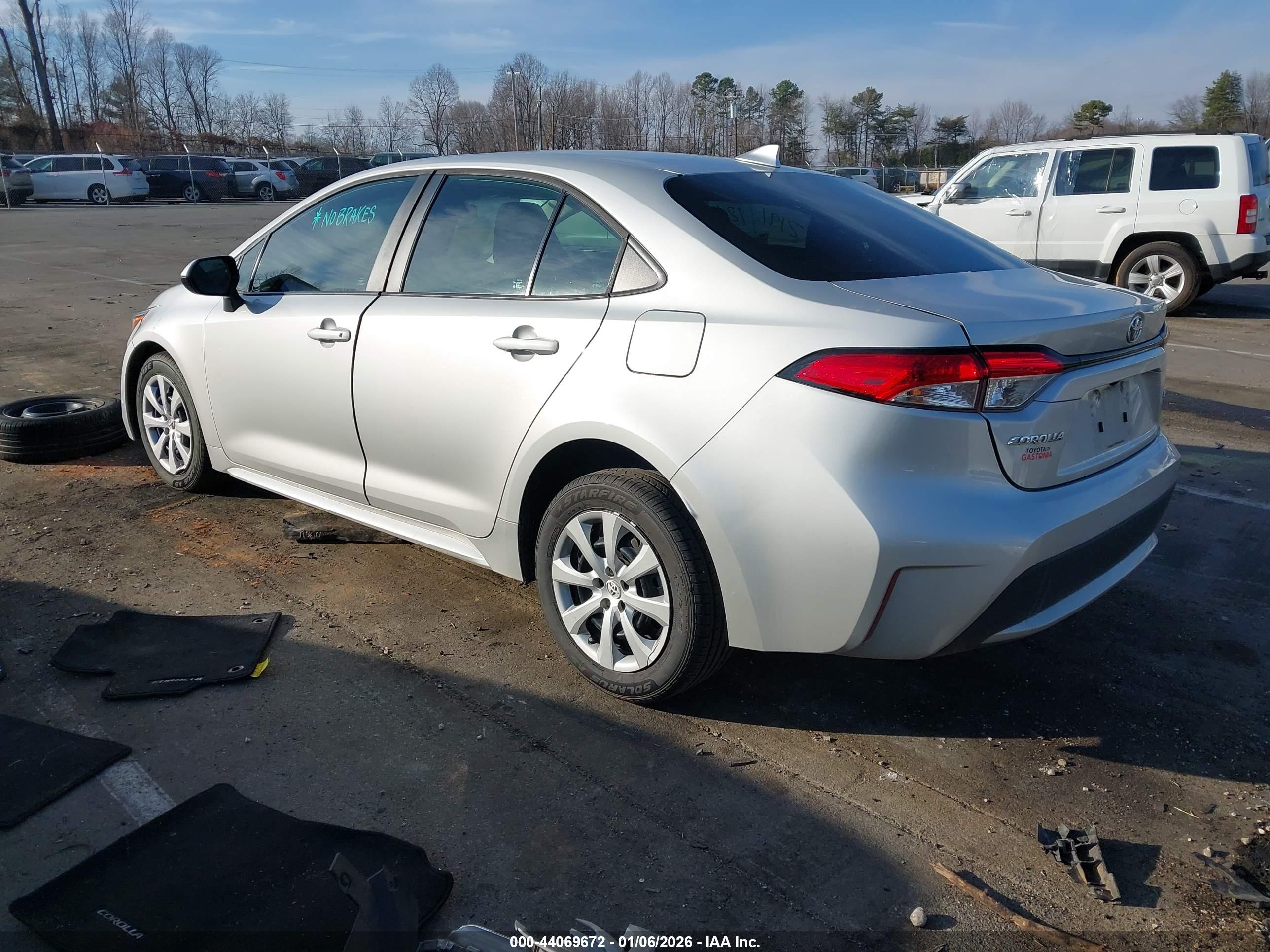 TOYOTA COROLLA image 3