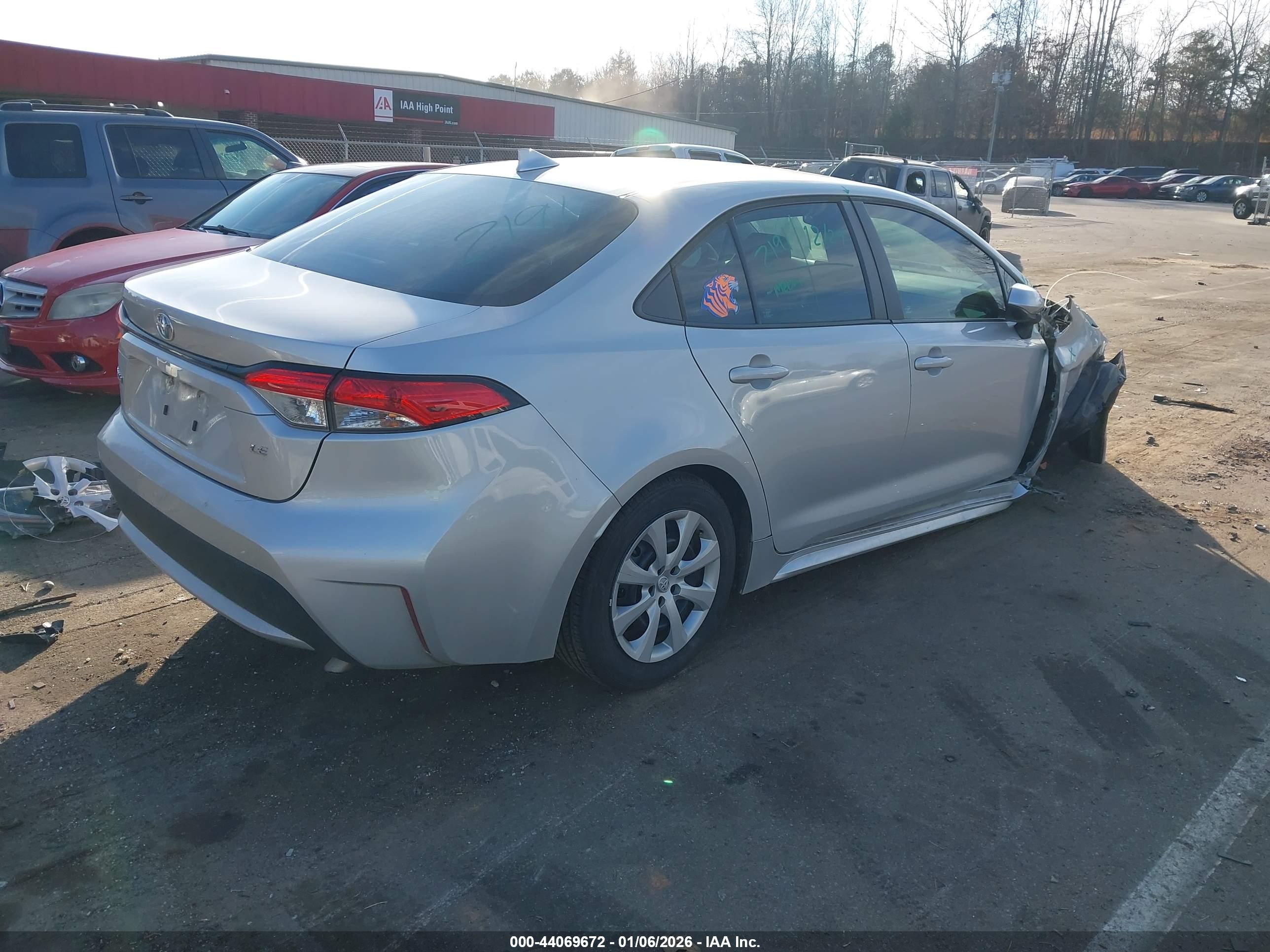 TOYOTA COROLLA image 4