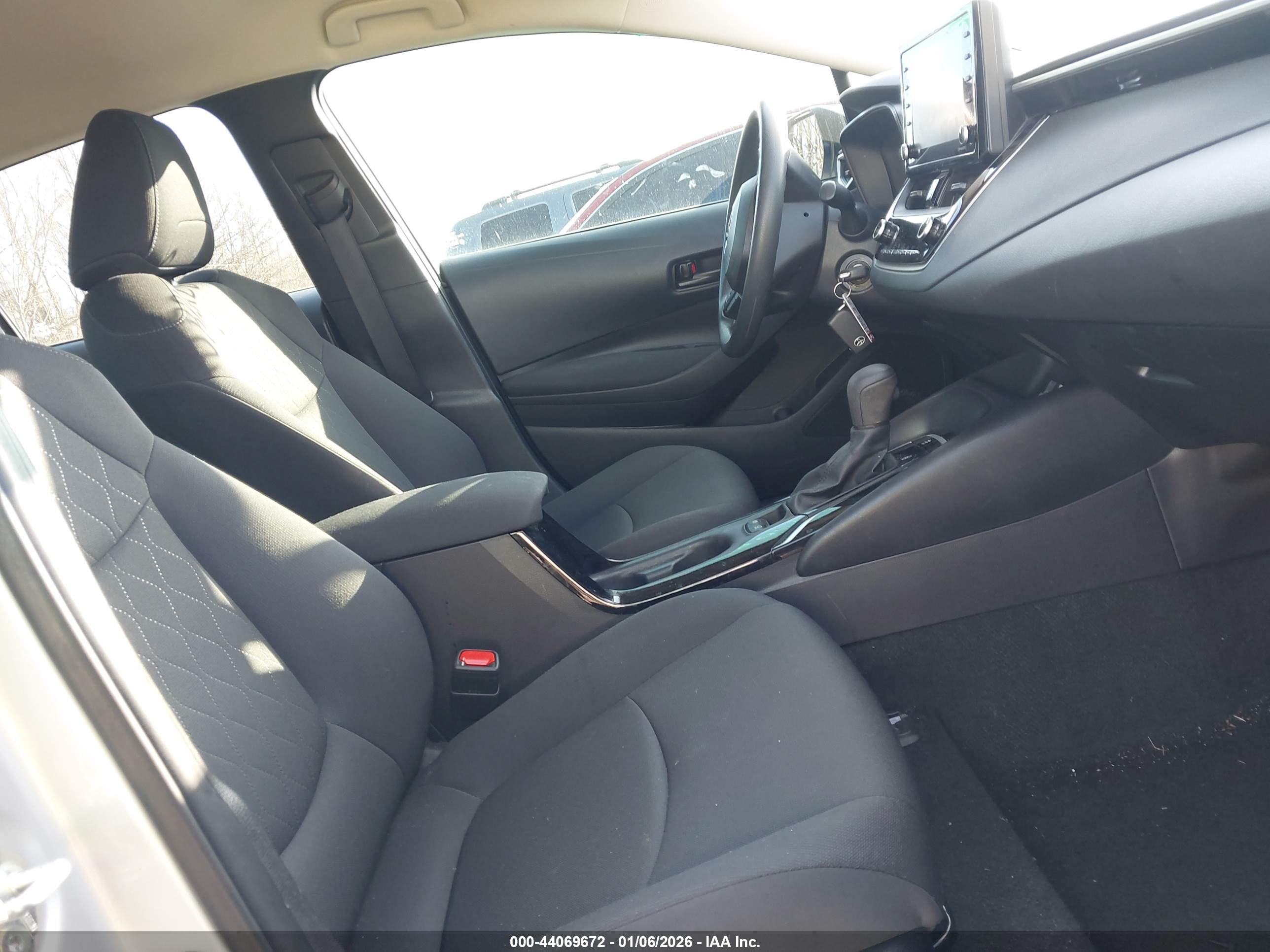 TOYOTA COROLLA image 5