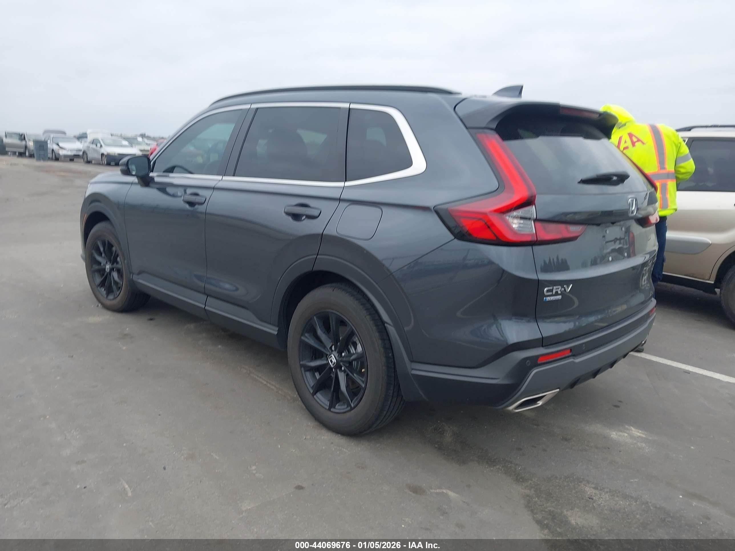 HONDA CR-V image 3