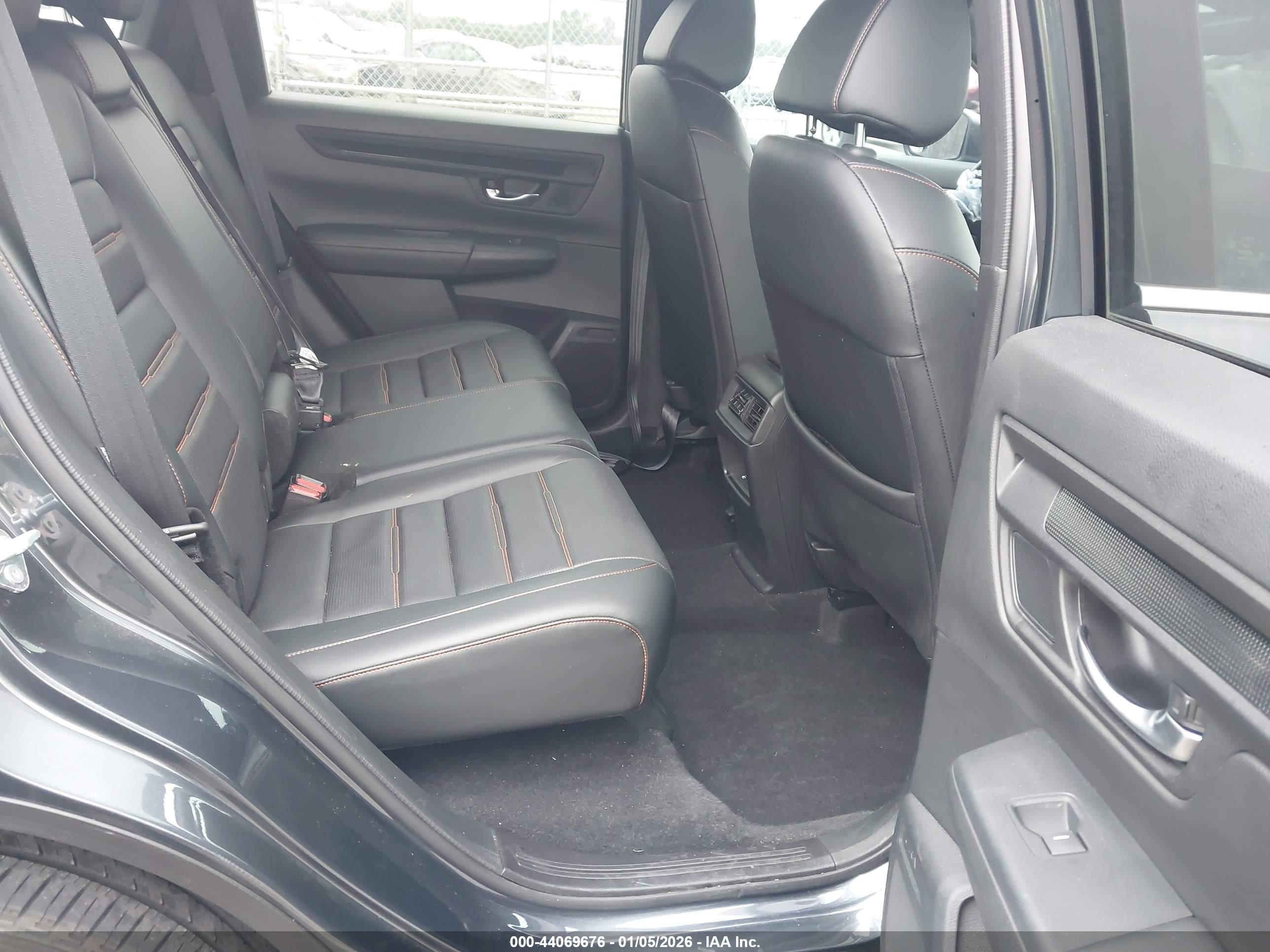 HONDA CR-V image 8