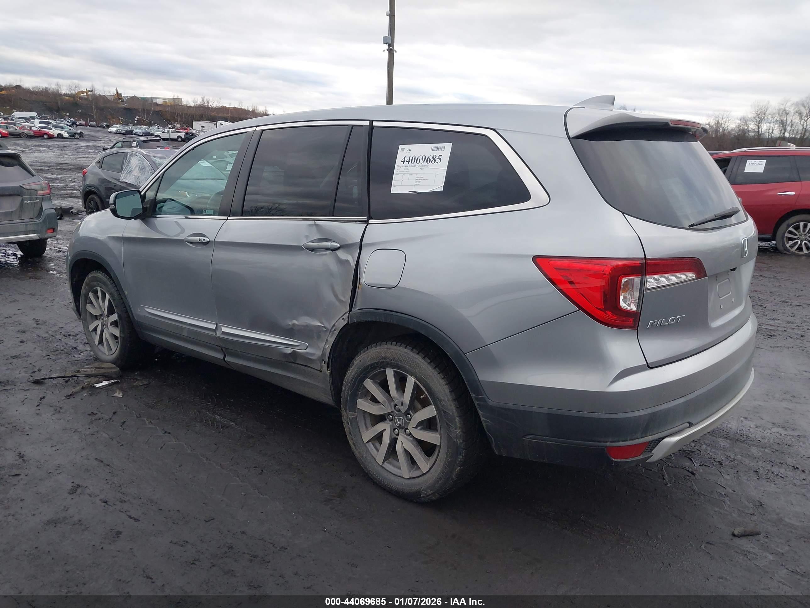 HONDA PILOT image 3