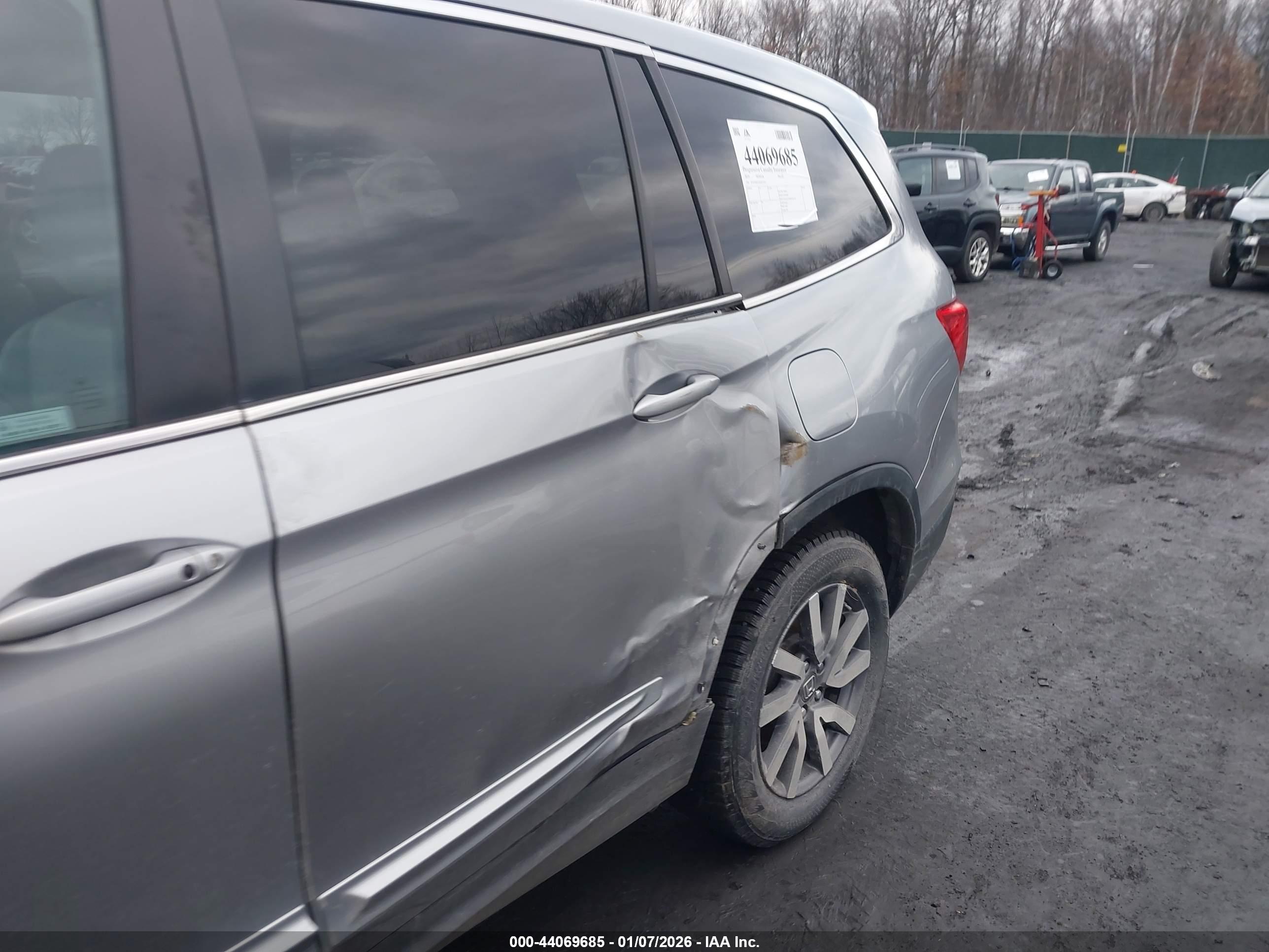 HONDA PILOT image 6