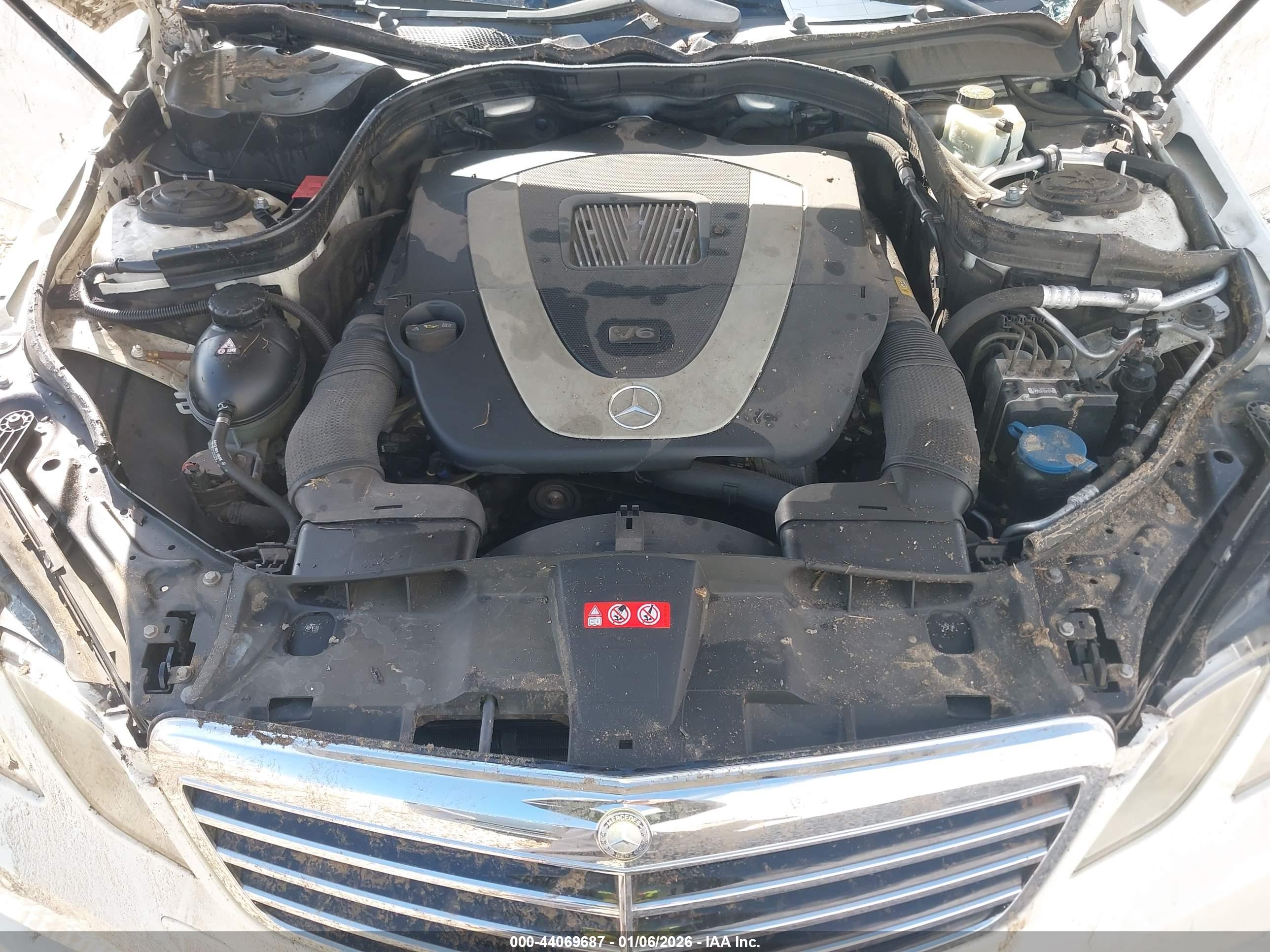 MERCEDES-BENZ E image 10