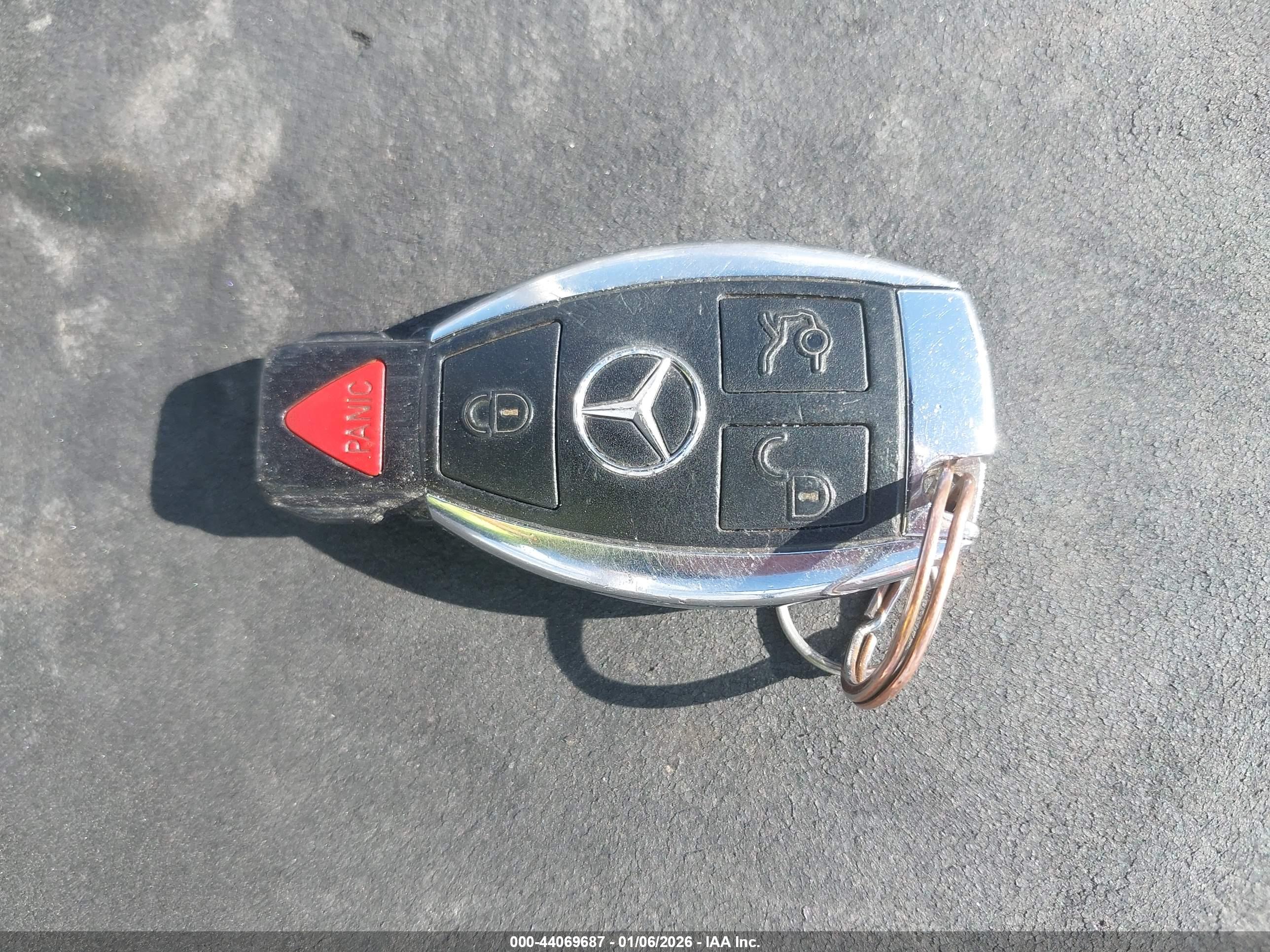 MERCEDES-BENZ E image 11