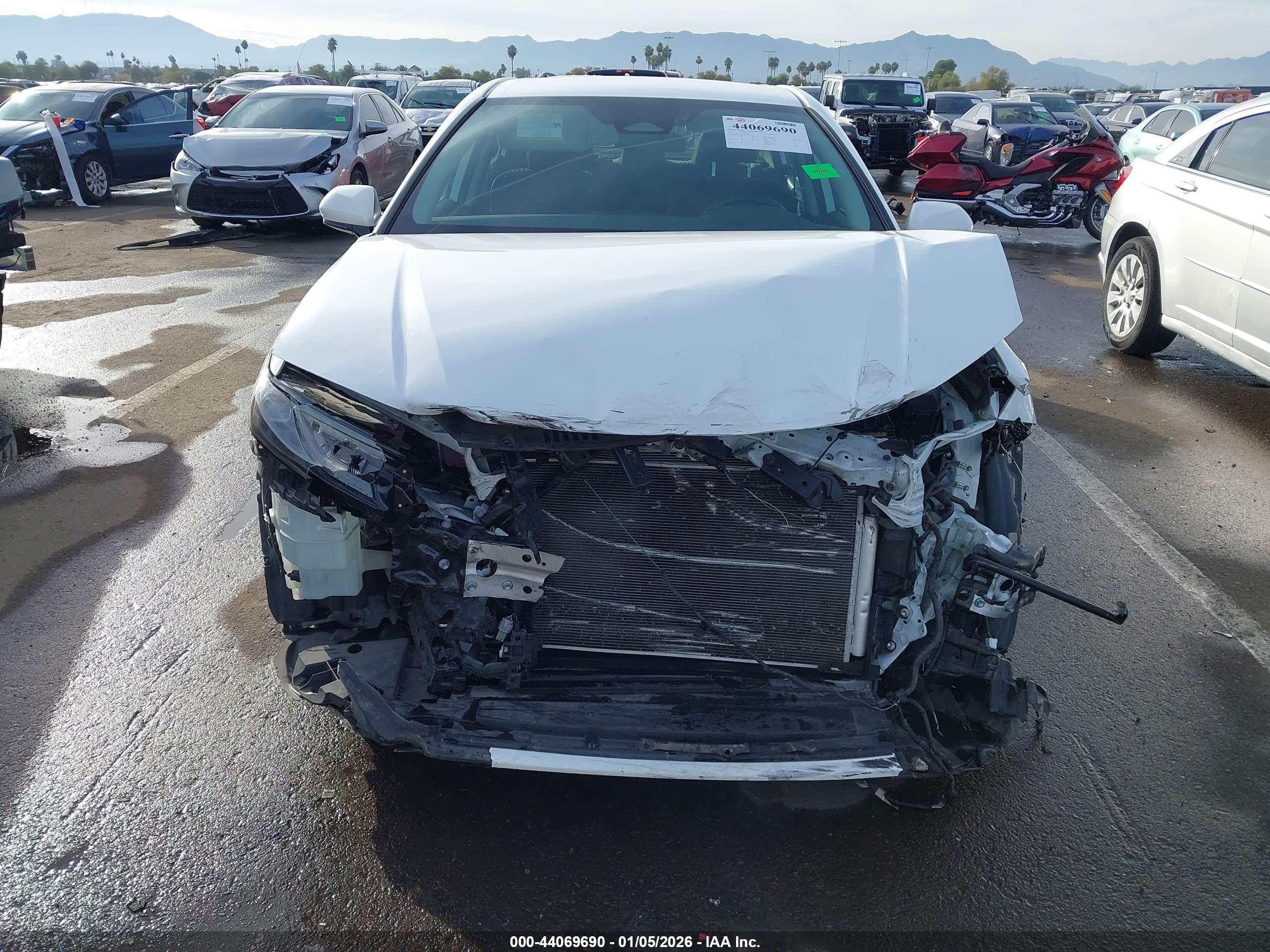 TOYOTA CAMRY image 6