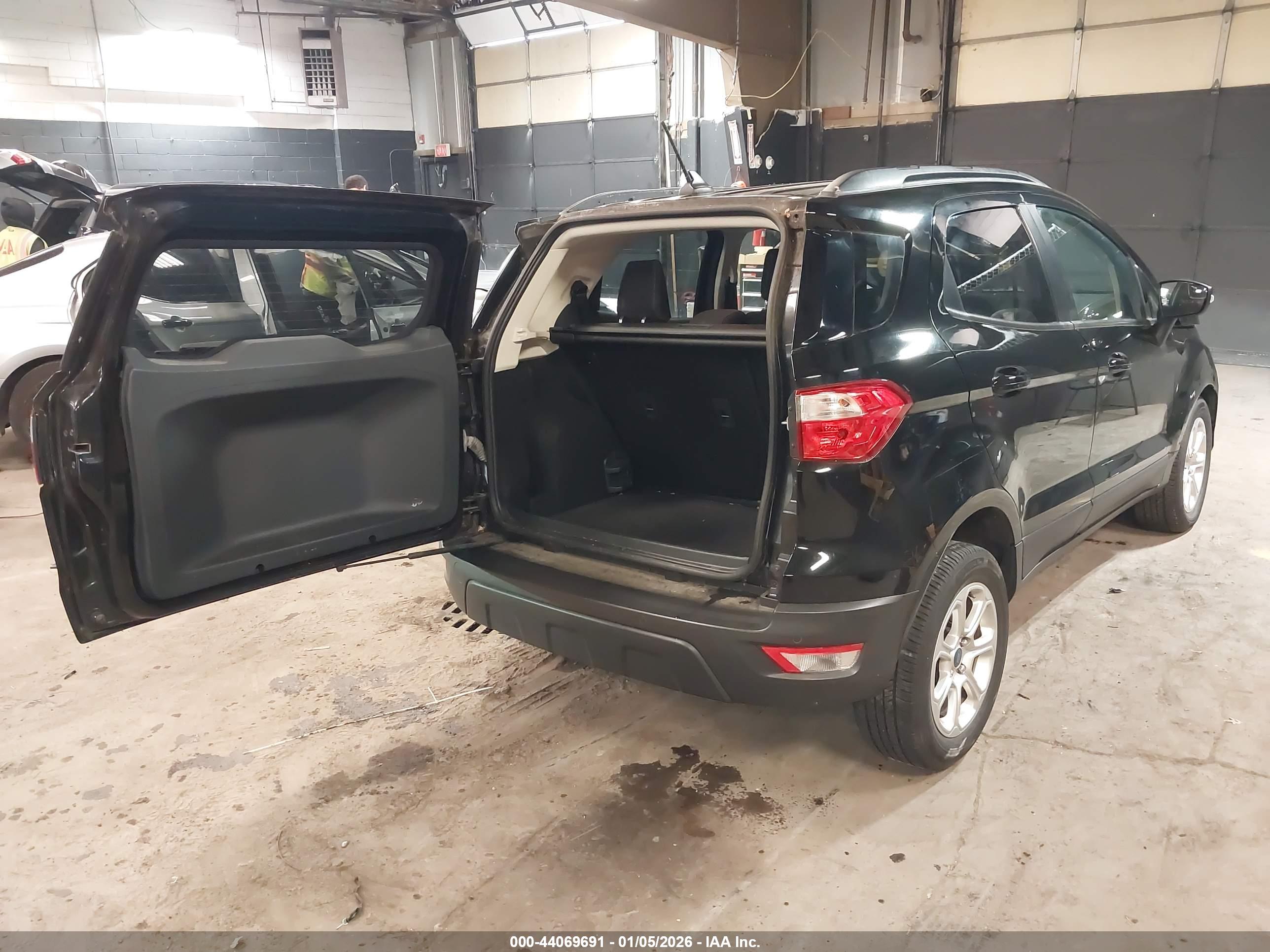 FORD ECOSPORT image 4