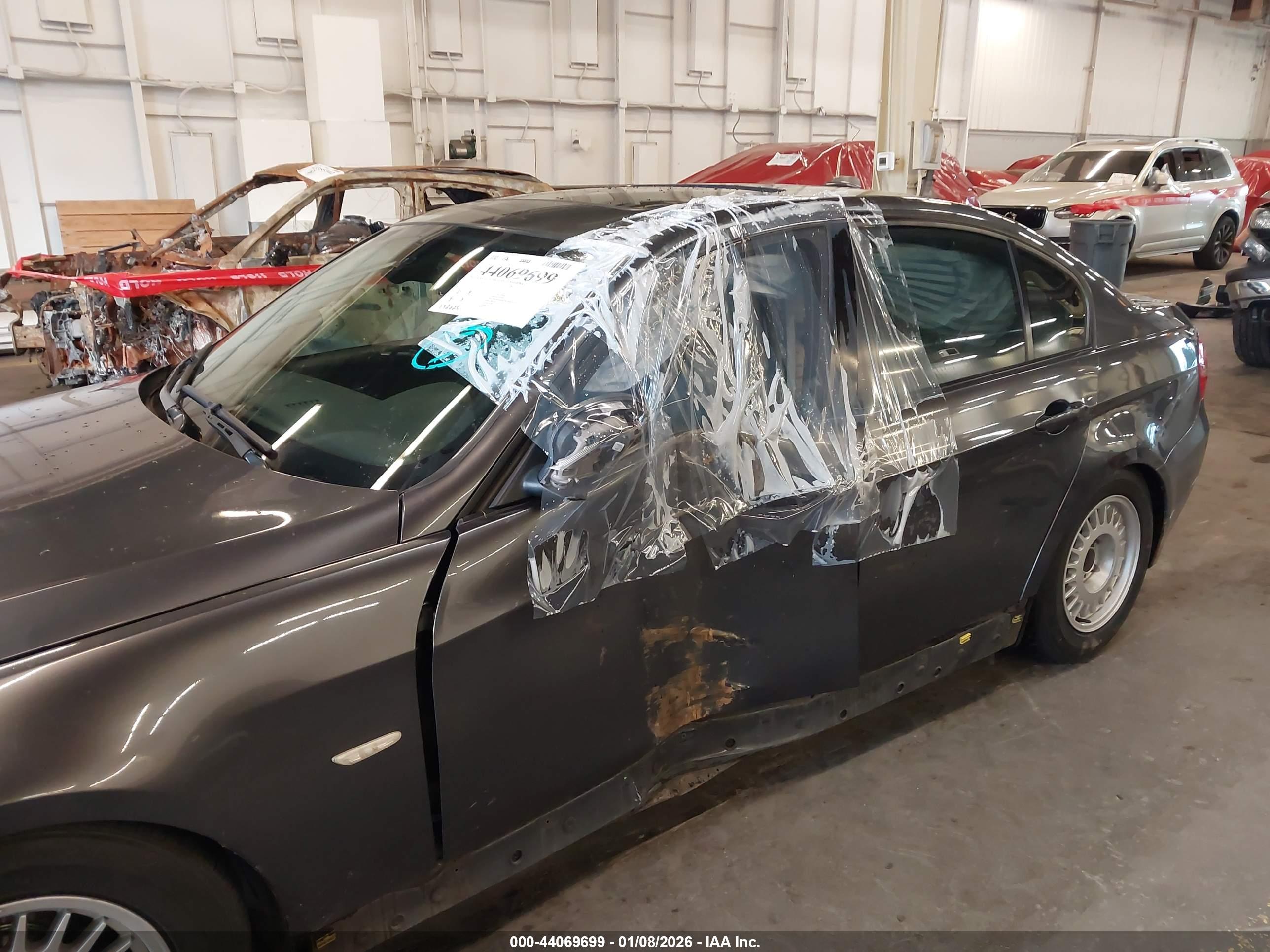 BMW 328I image 6