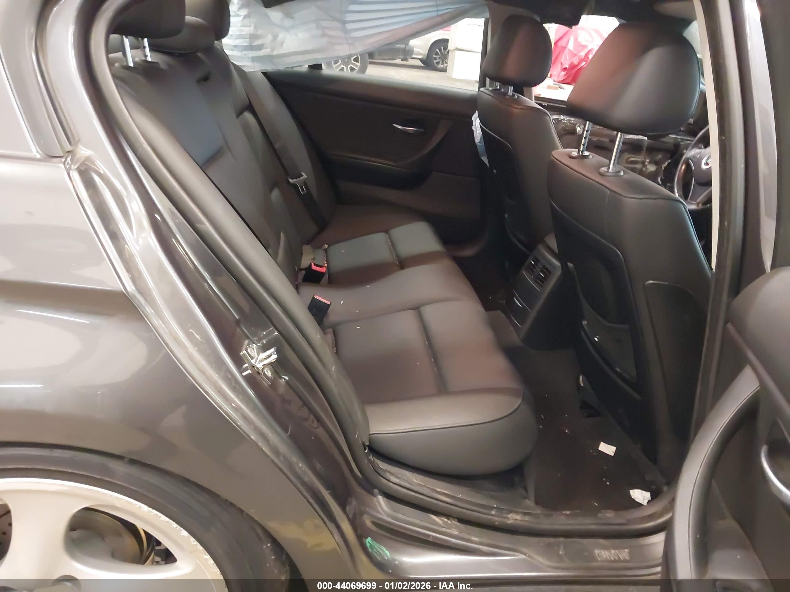 BMW 328I image 8