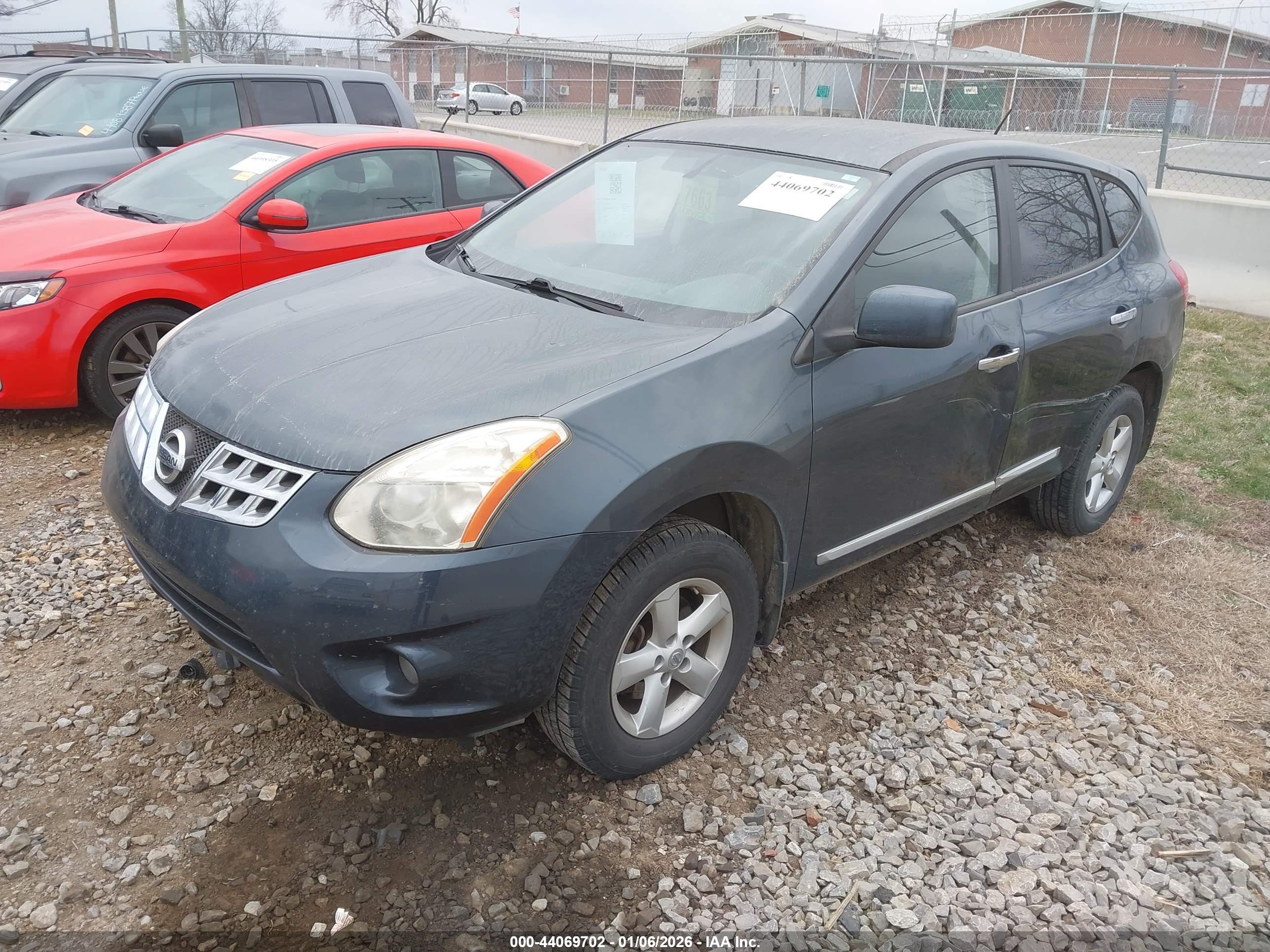 NISSAN ROGUE image 2