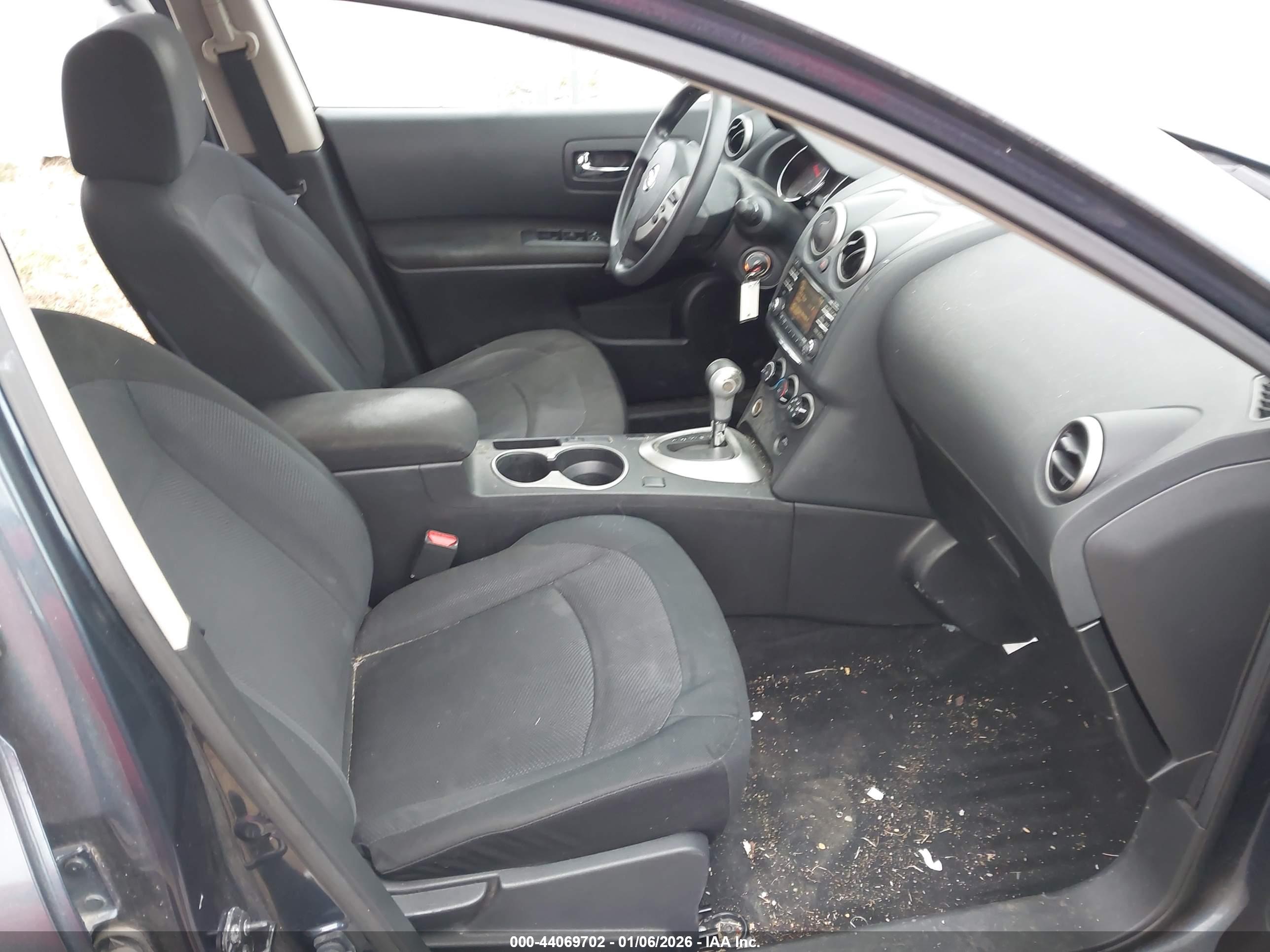 NISSAN ROGUE image 5