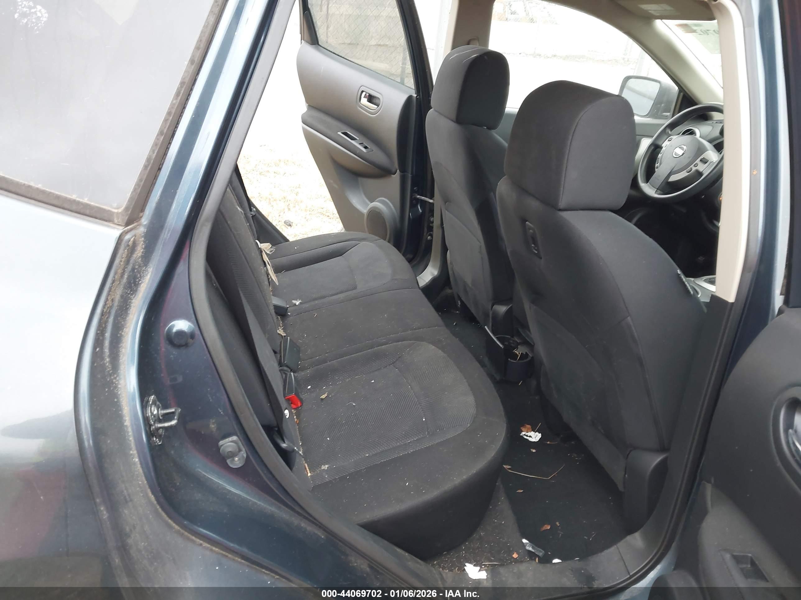 NISSAN ROGUE image 8