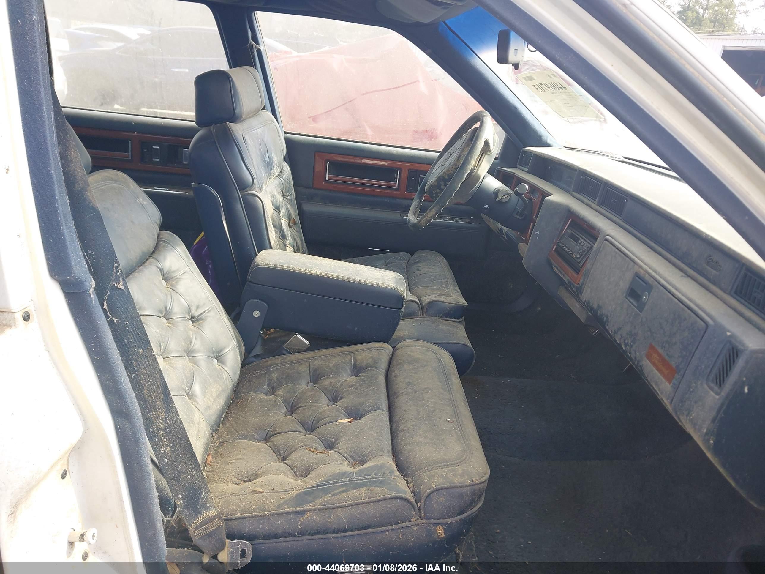 CADILLAC FLEETWOOD image 5