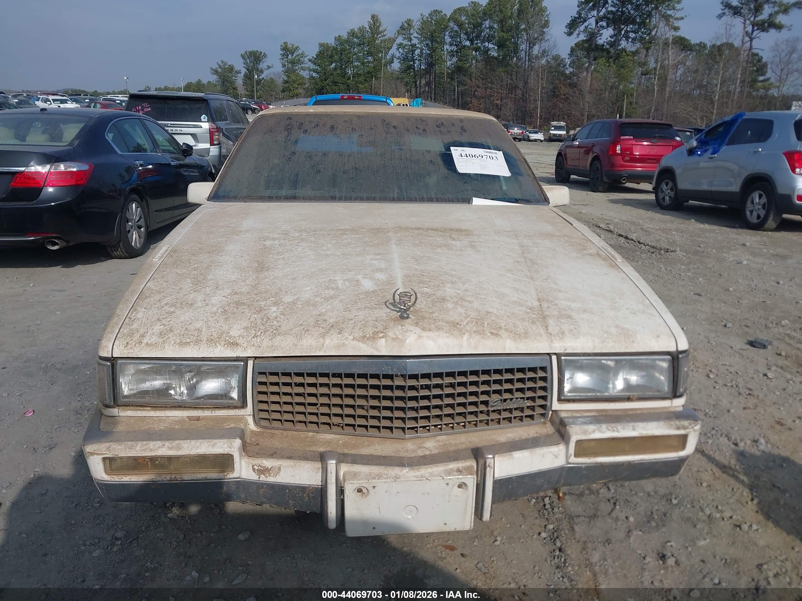CADILLAC FLEETWOOD image 6