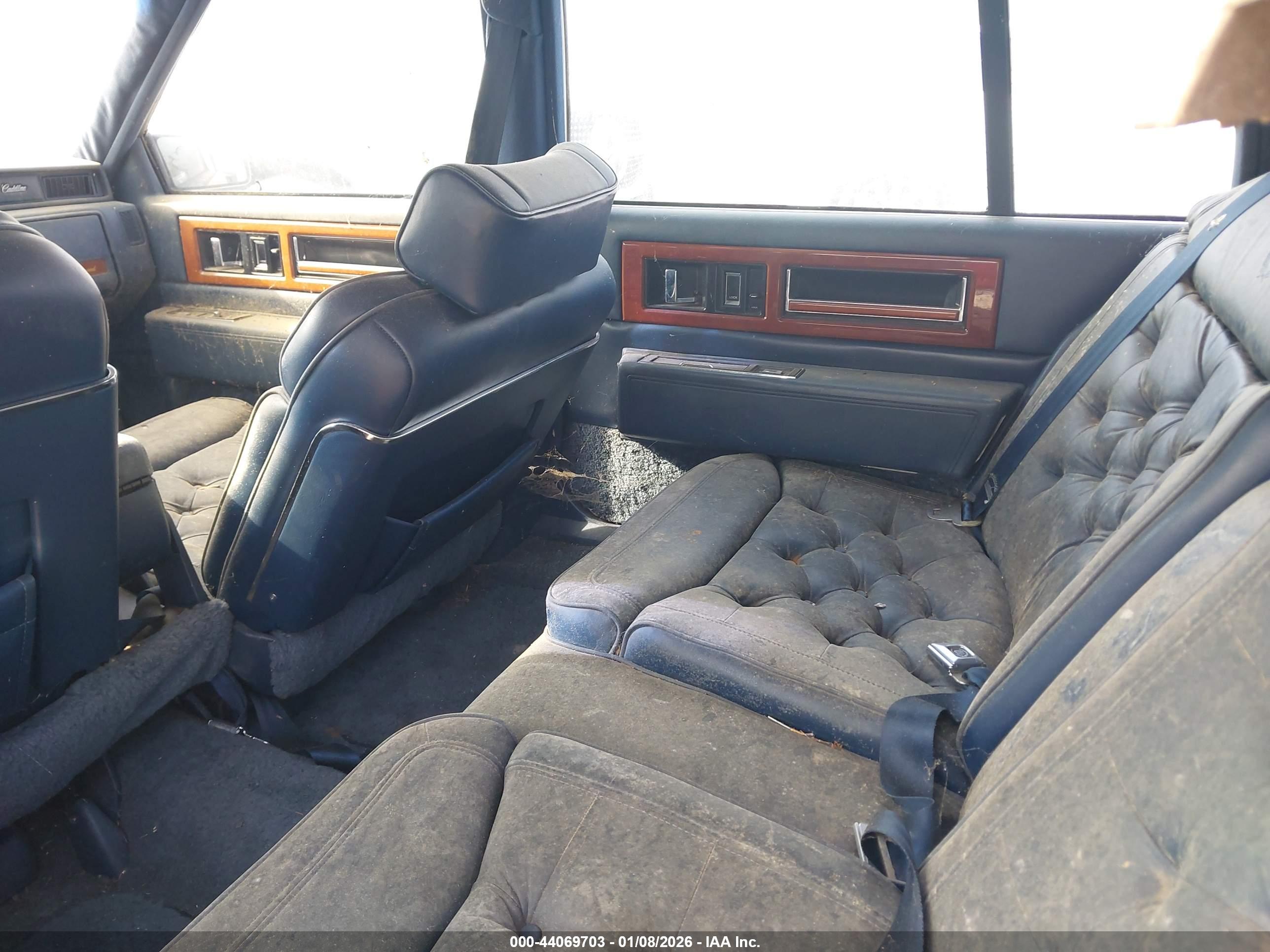 CADILLAC FLEETWOOD image 8