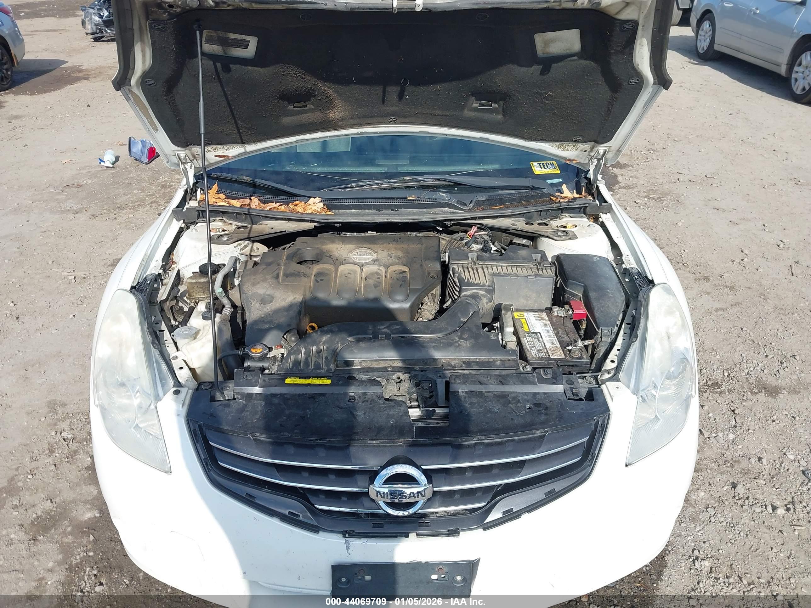 NISSAN ALTIMA image 10
