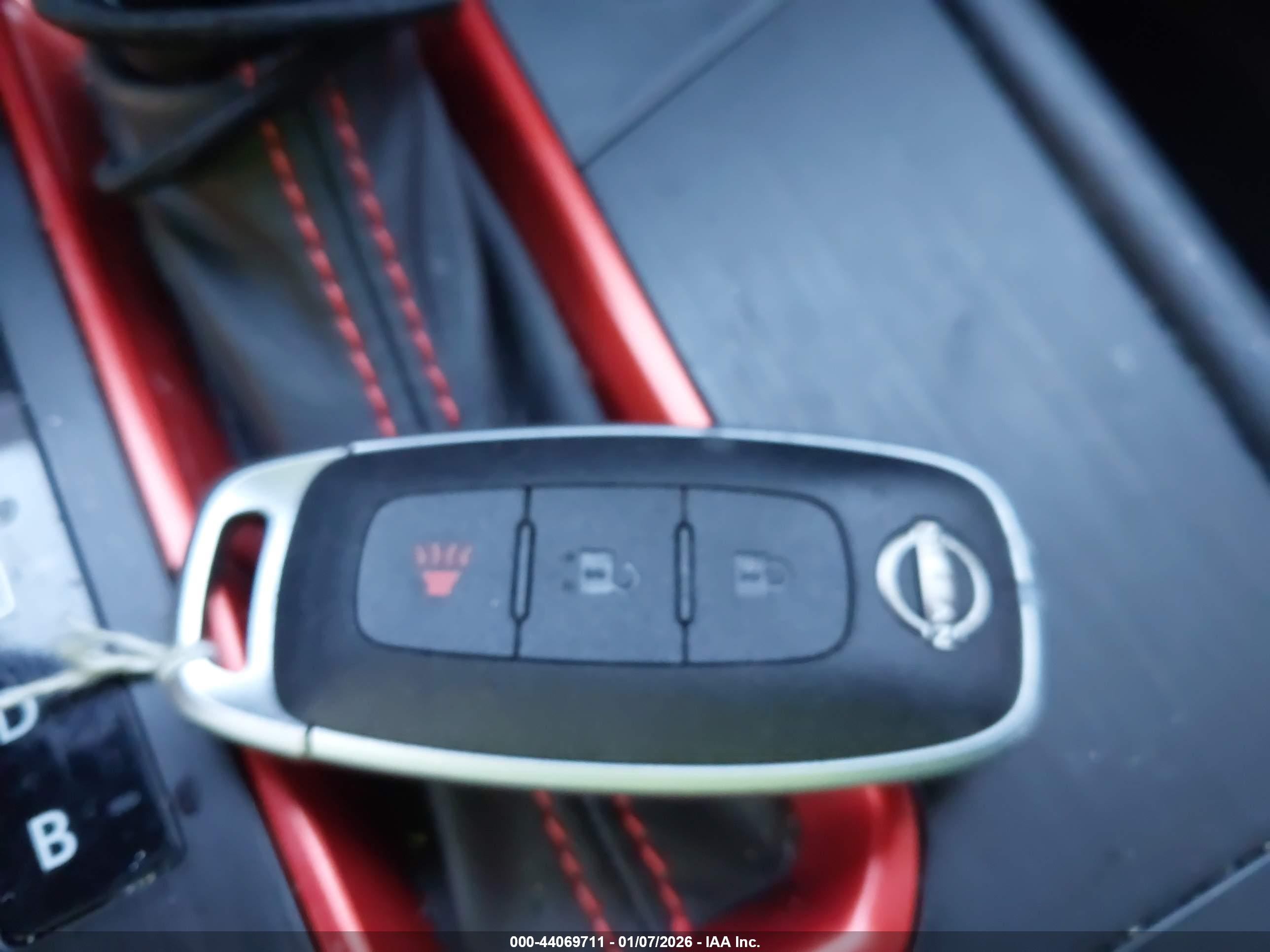 NISSAN KICKS image 11