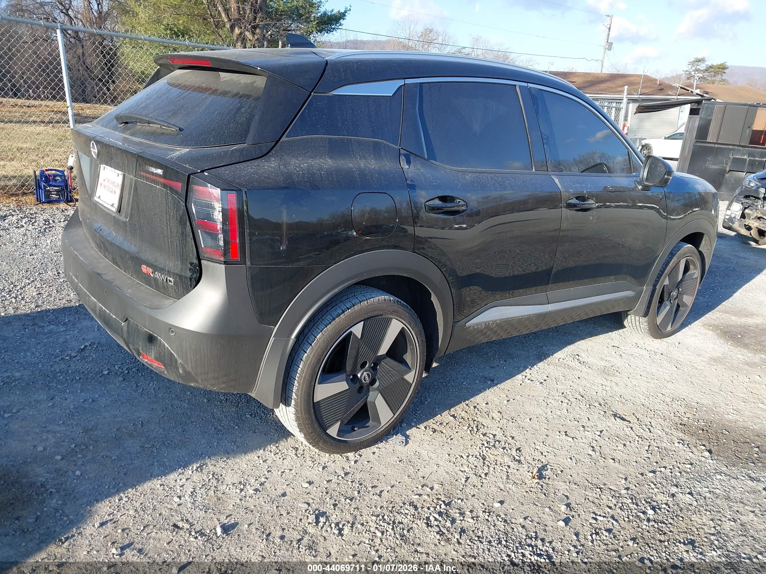 NISSAN KICKS image 4