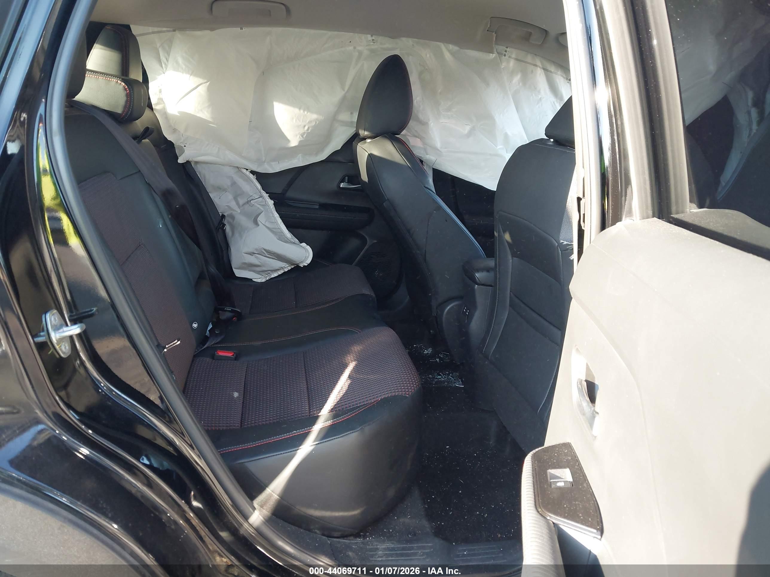 NISSAN KICKS image 8