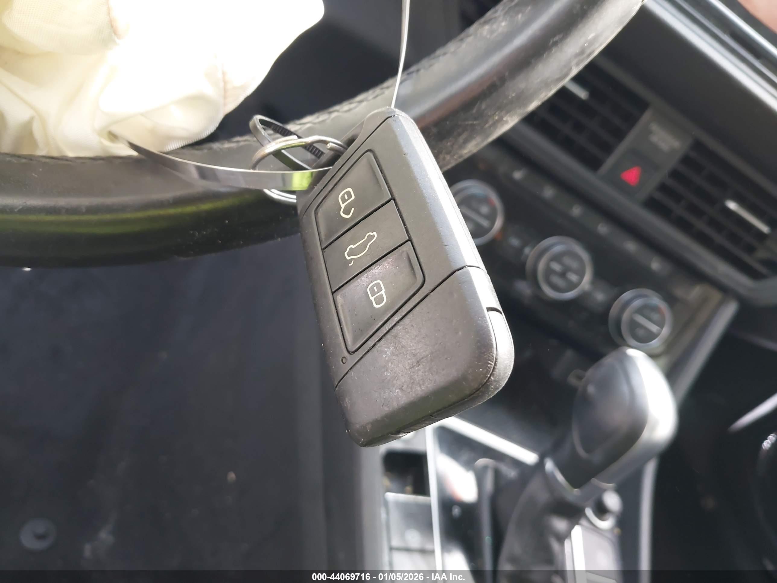 VOLKSWAGEN JETTA image 11