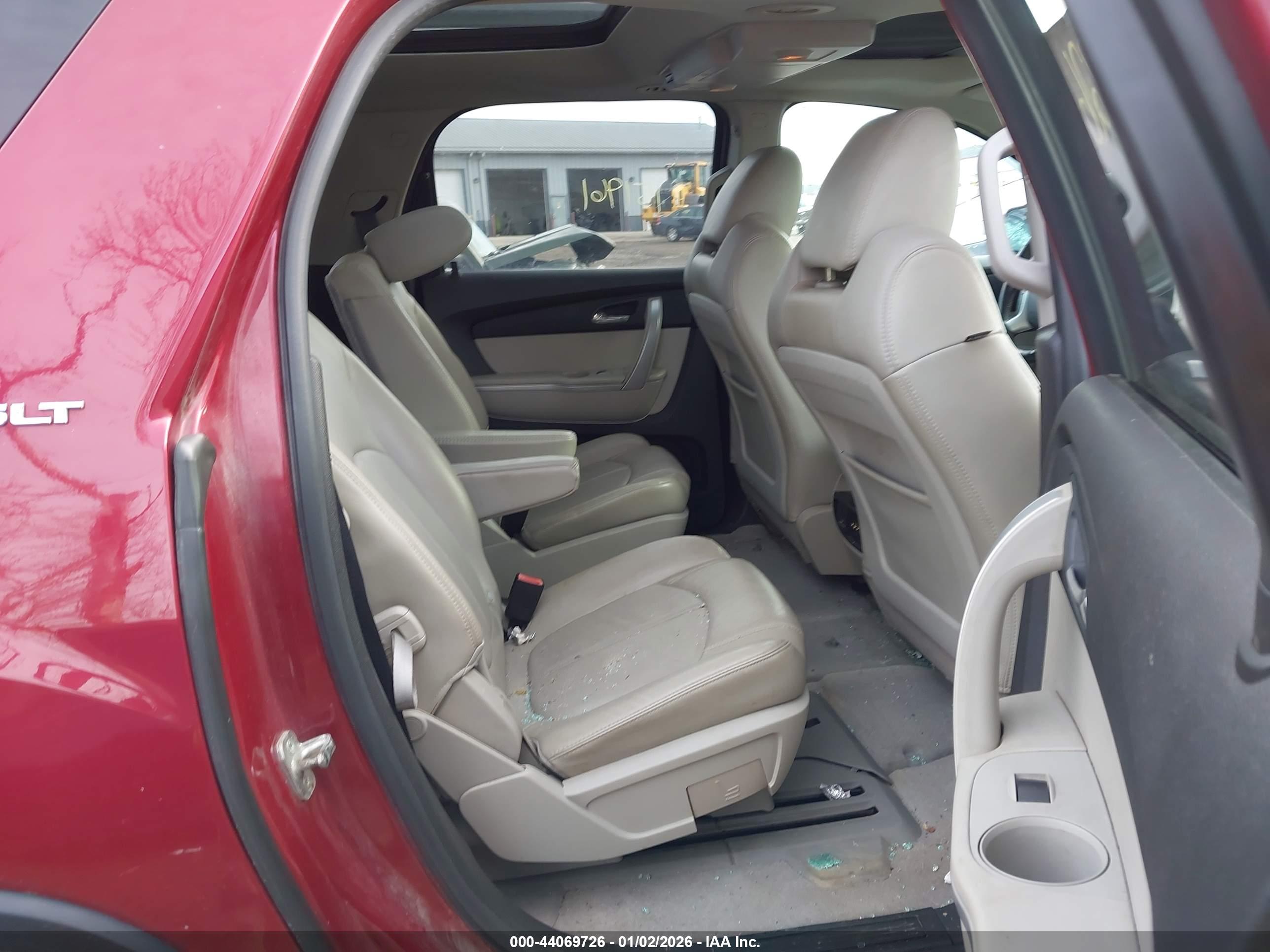 GMC ACADIA image 8