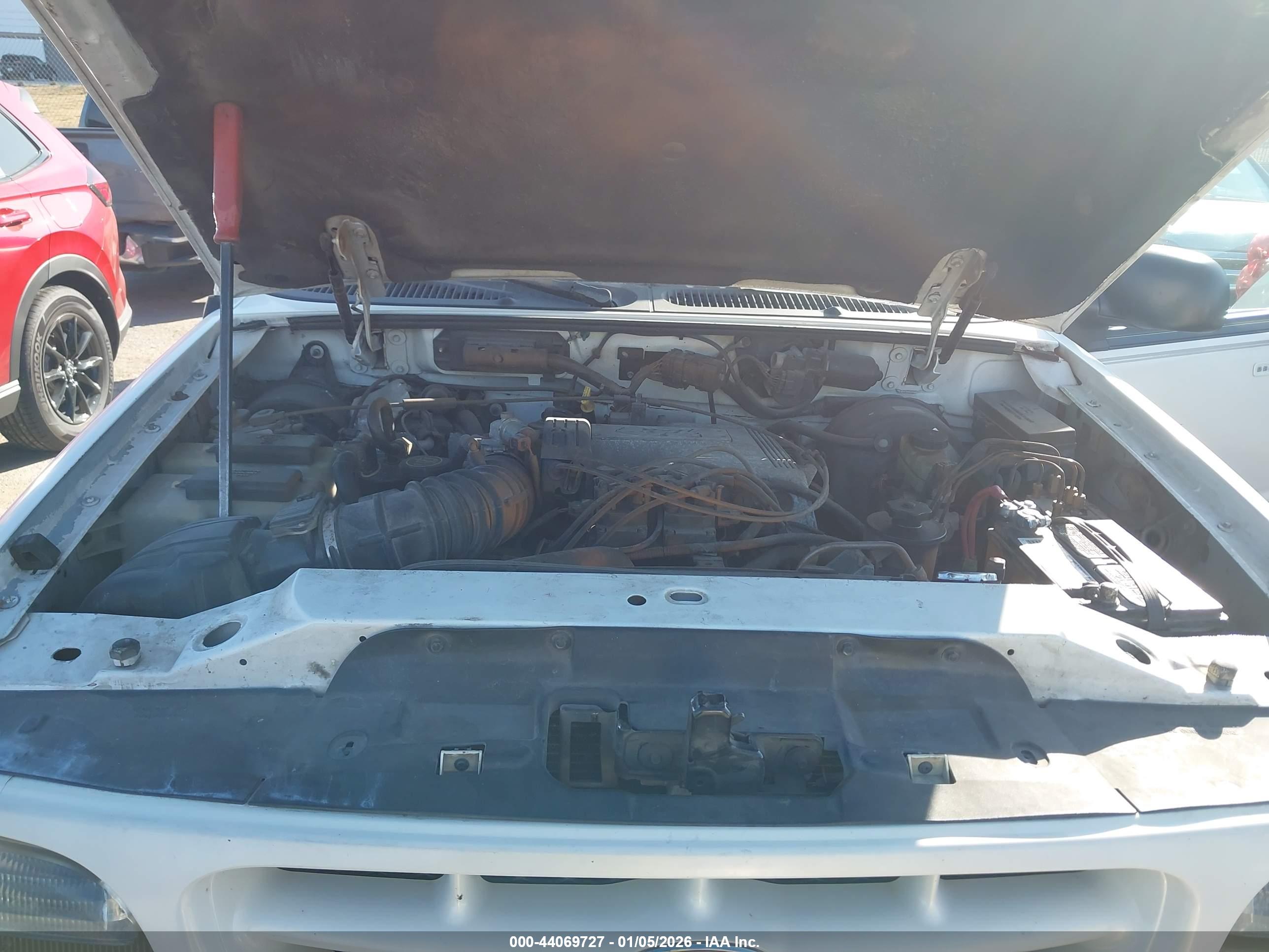 FORD EXPLORER image 10