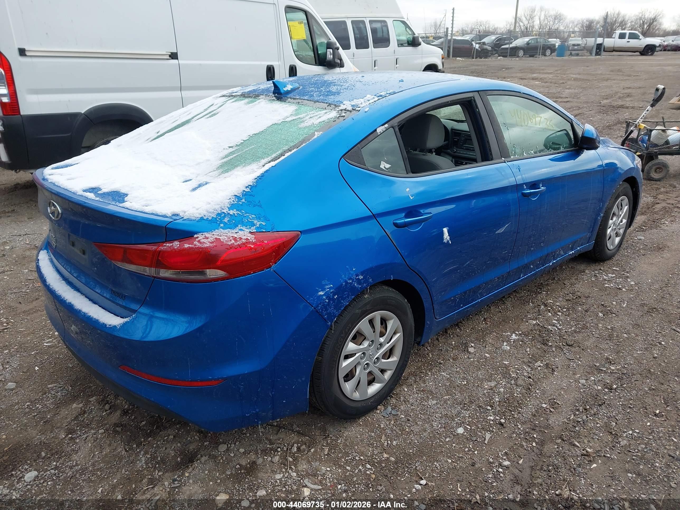 HYUNDAI ELANTRA image 4