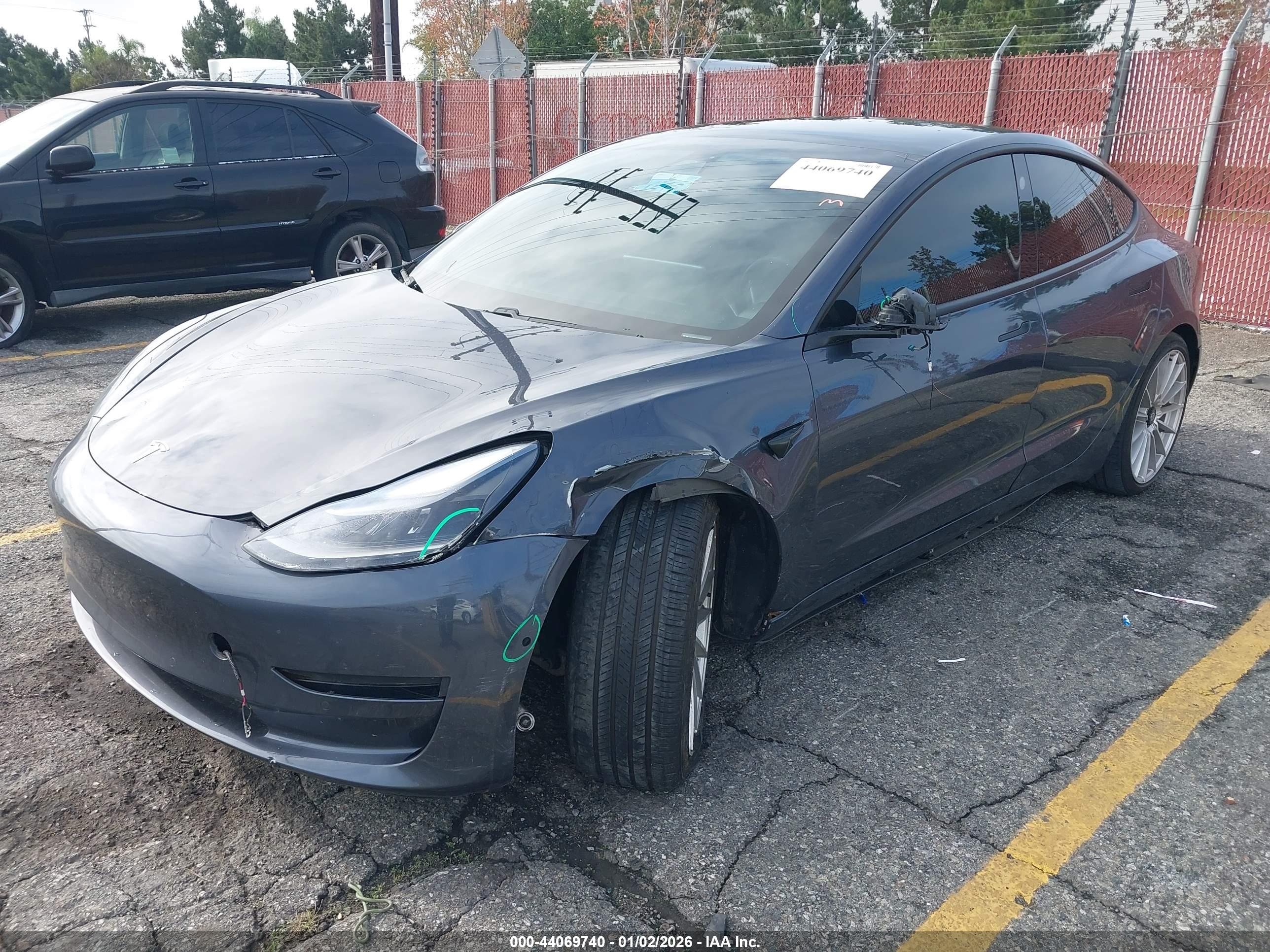 TESLA MODEL image 2
