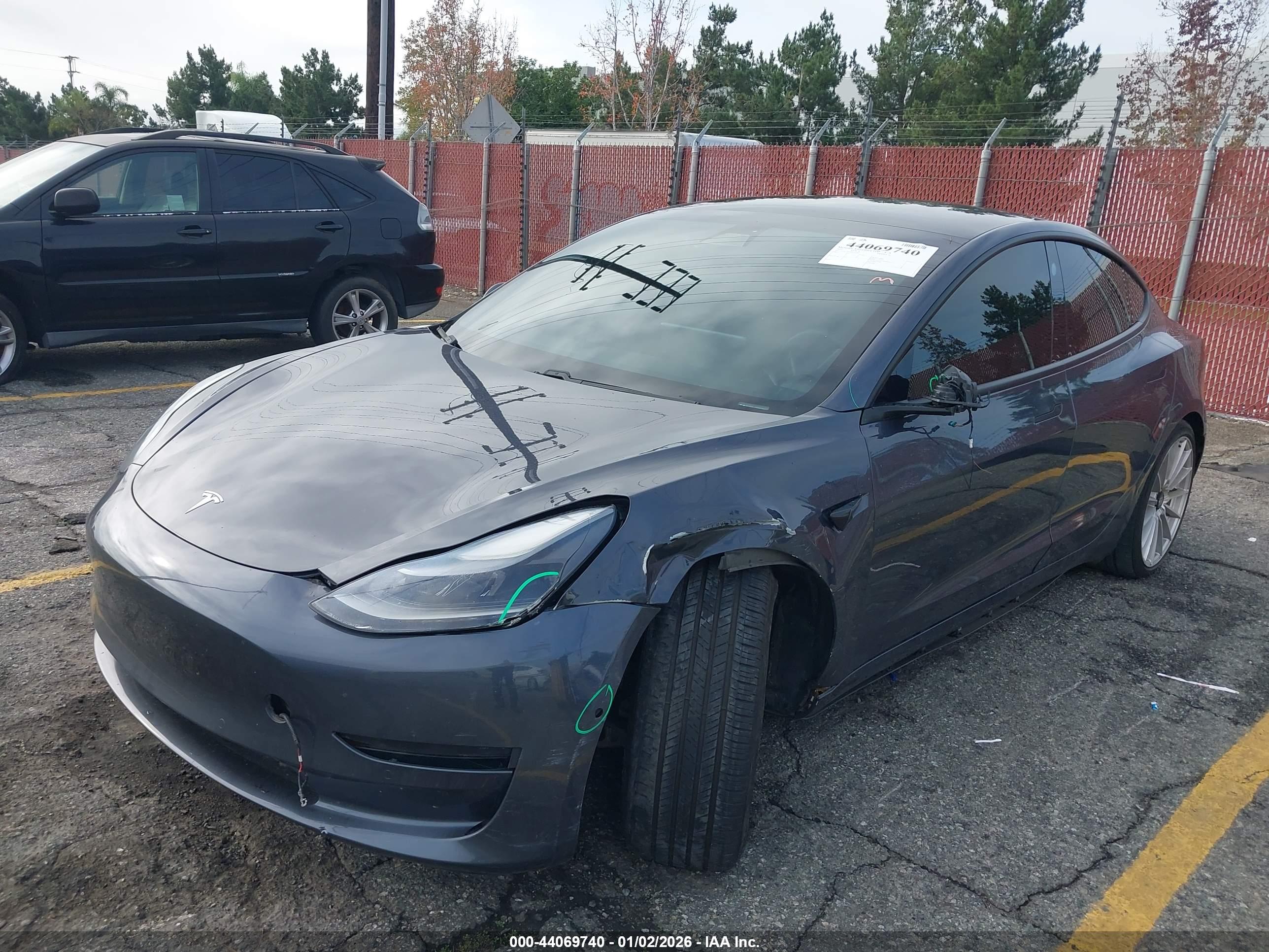 TESLA MODEL image 6