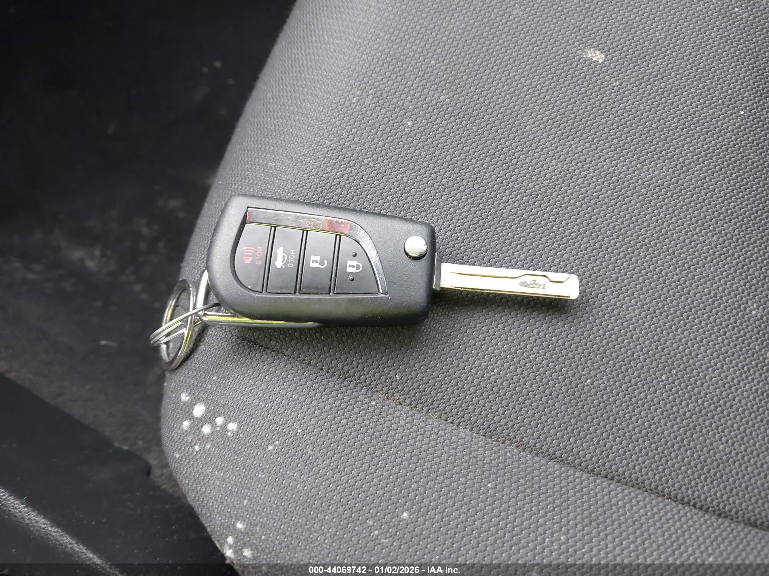 TOYOTA COROLLA image 11