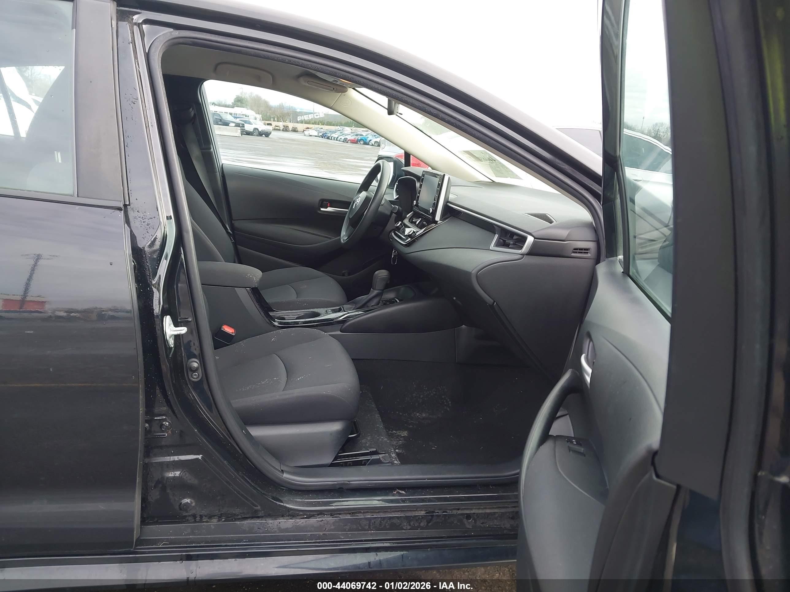 TOYOTA COROLLA image 5