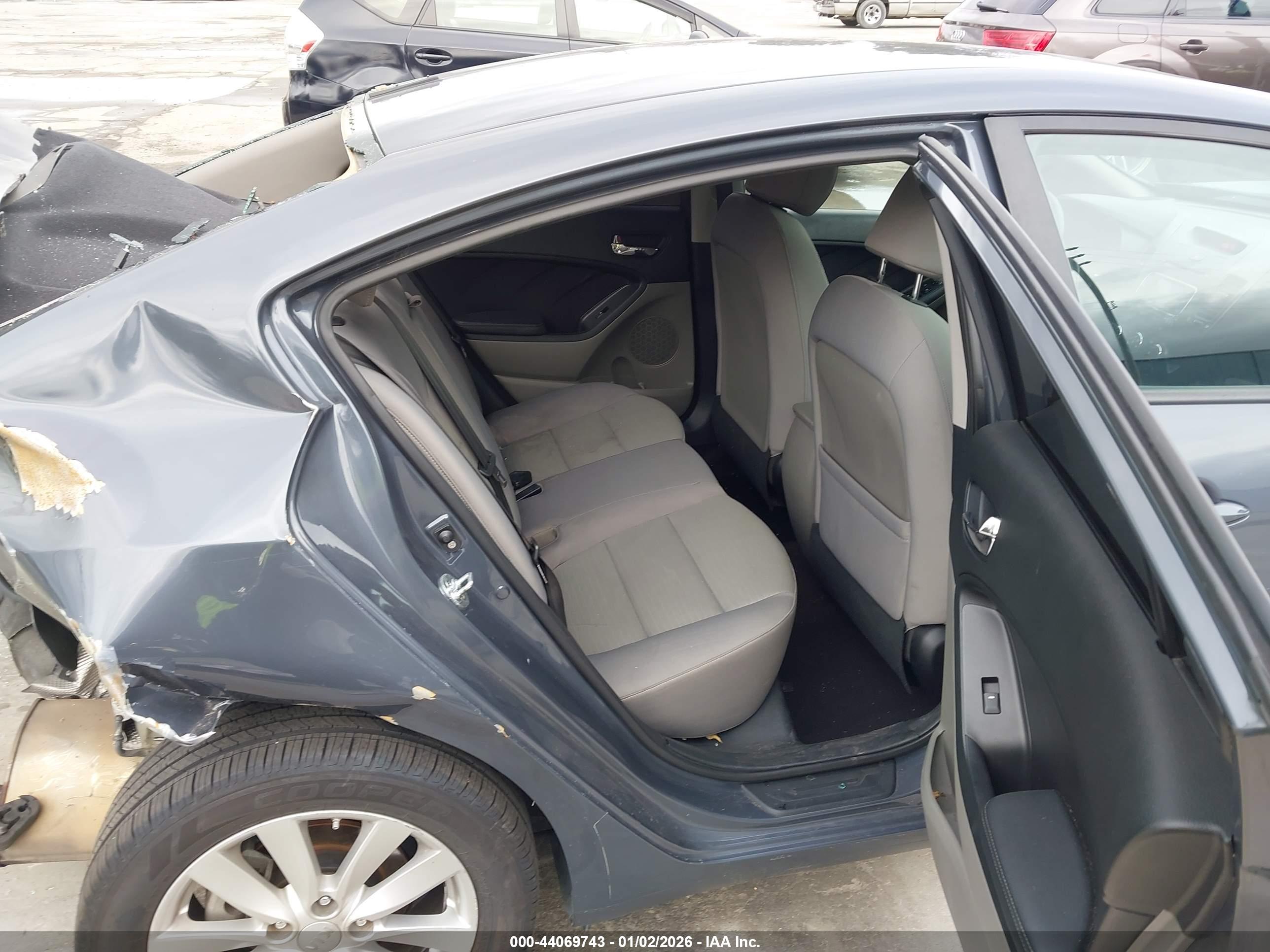 KIA FORTE image 8