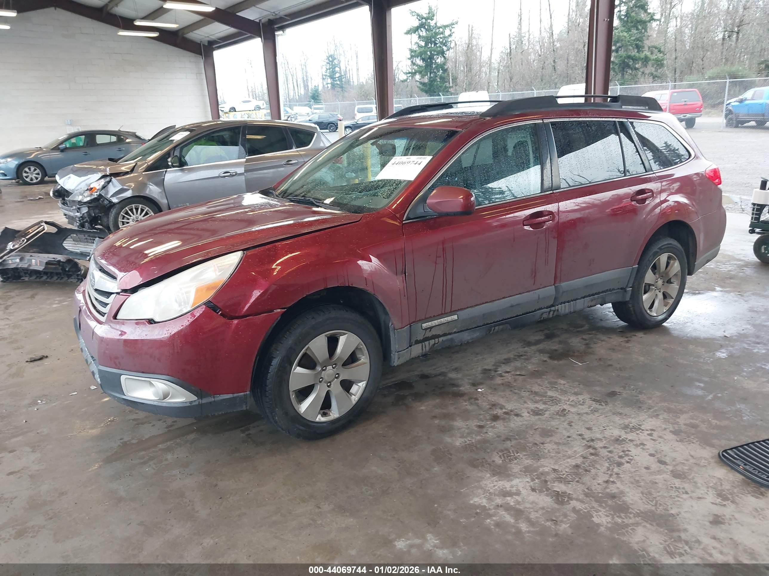 SUBARU OUTBACK image 2