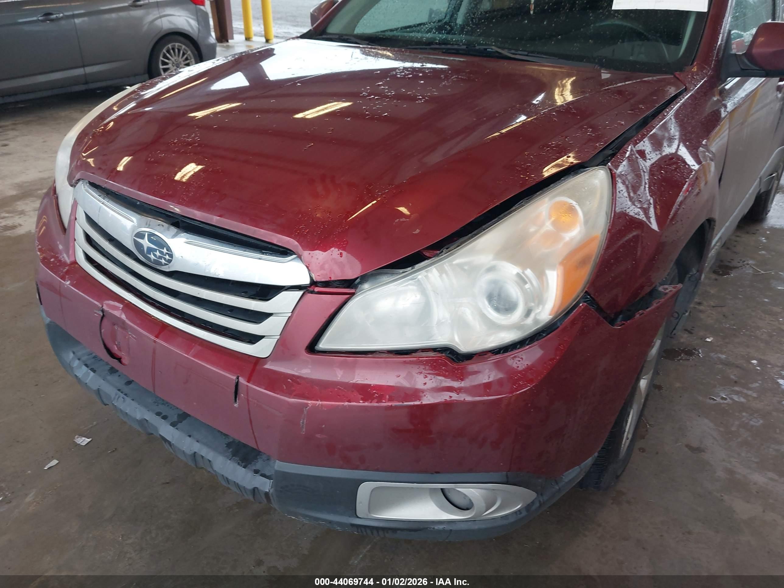 SUBARU OUTBACK image 6