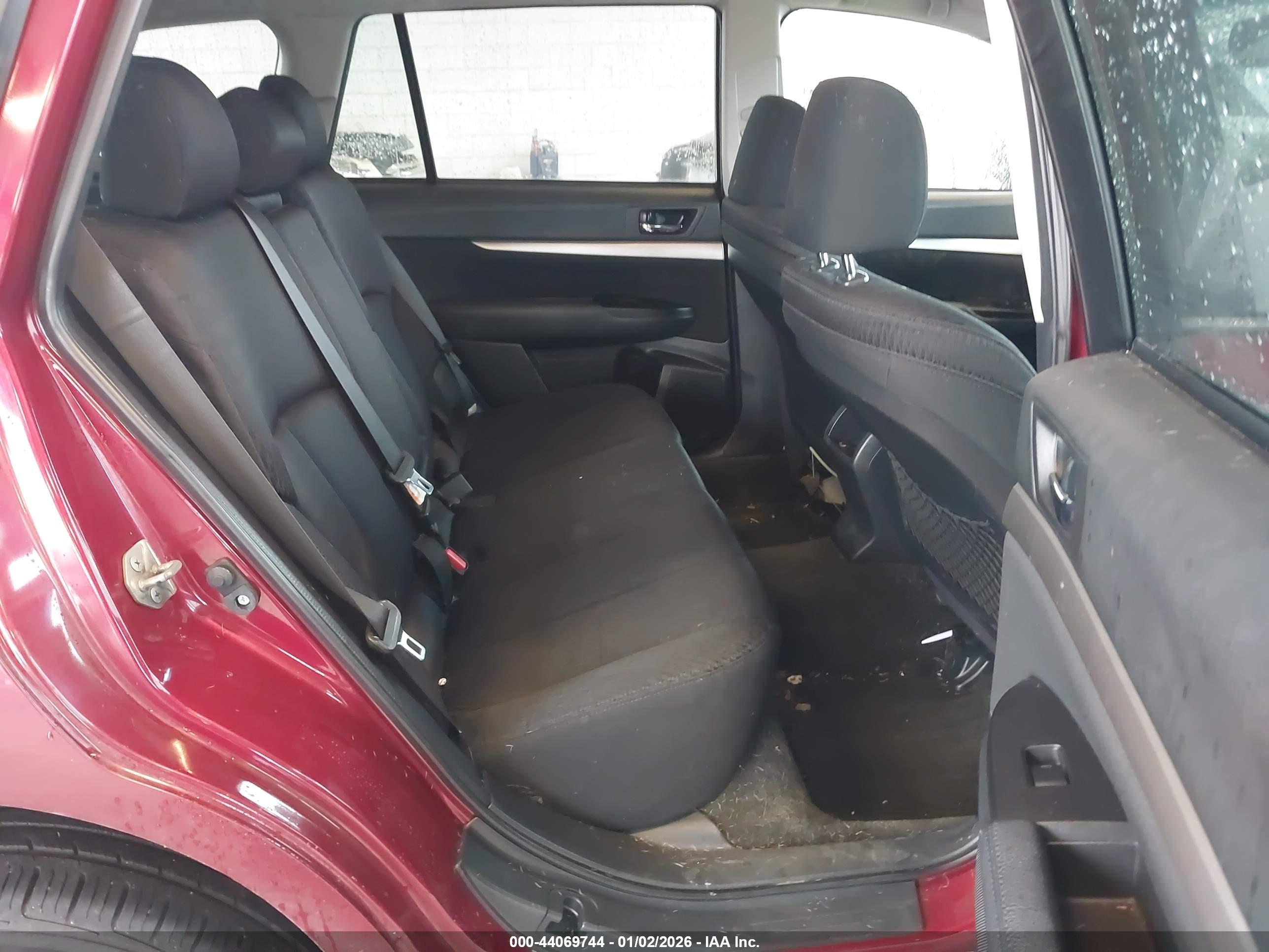 SUBARU OUTBACK image 8
