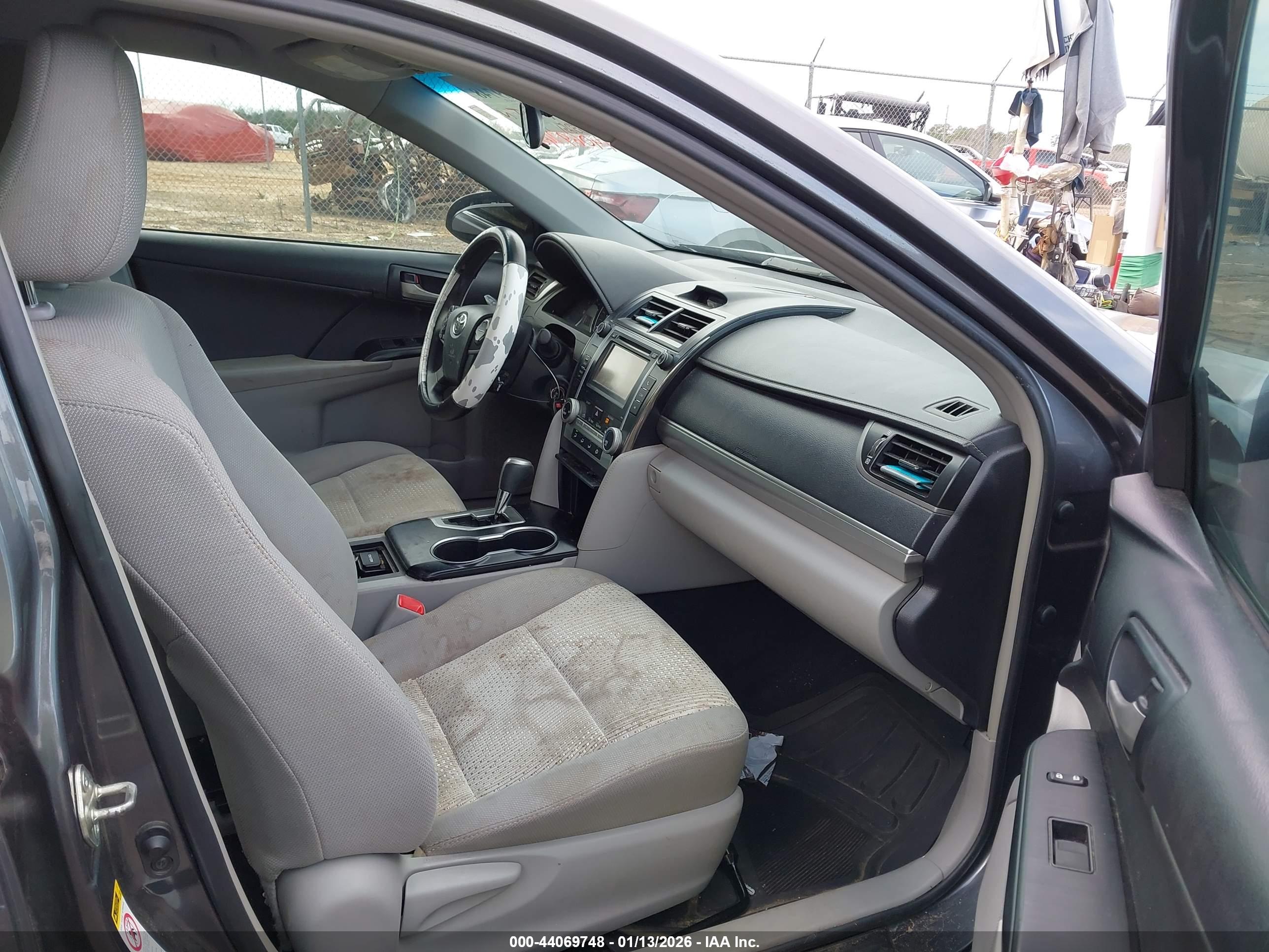 TOYOTA CAMRY image 5