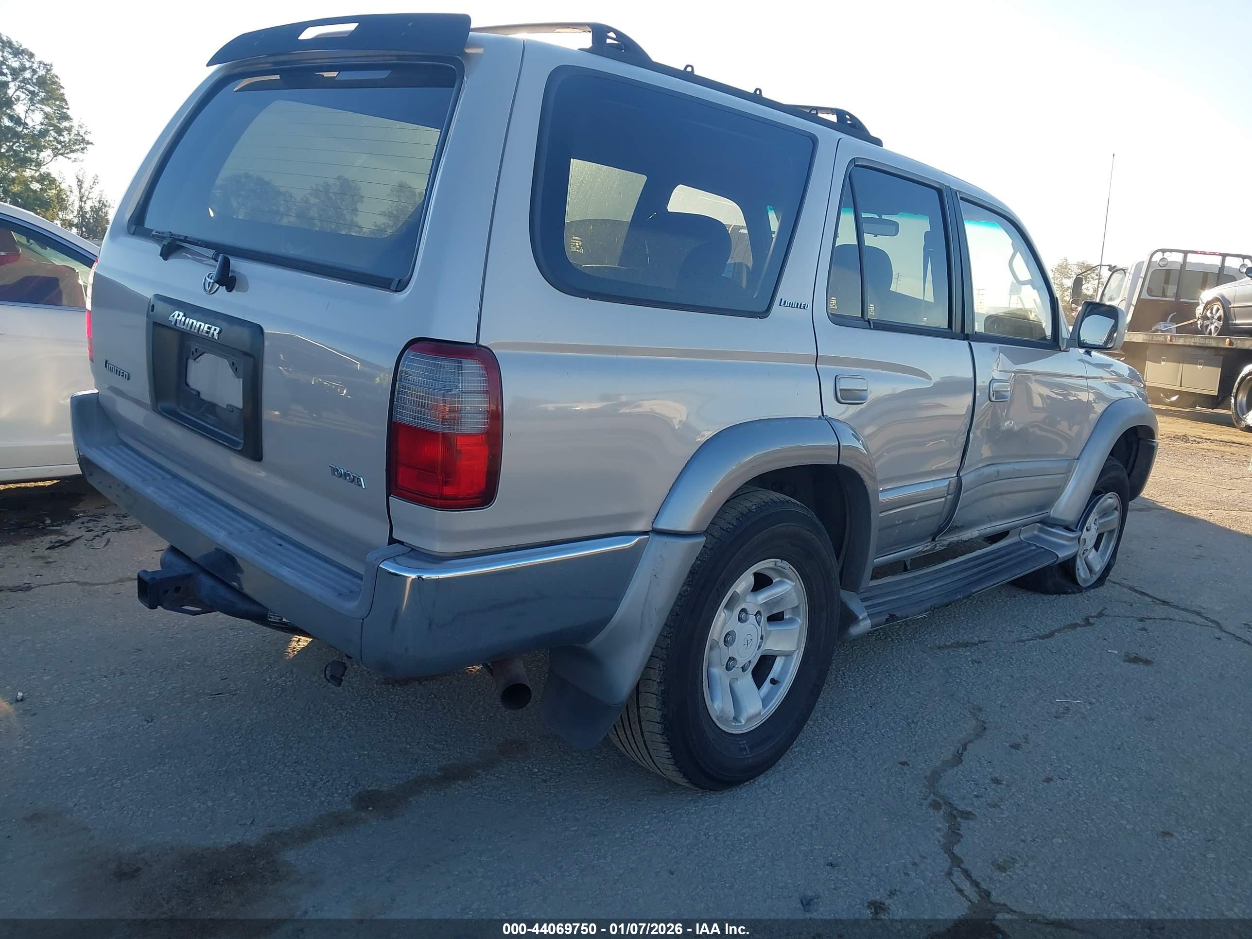 TOYOTA 4RUNNER image 4