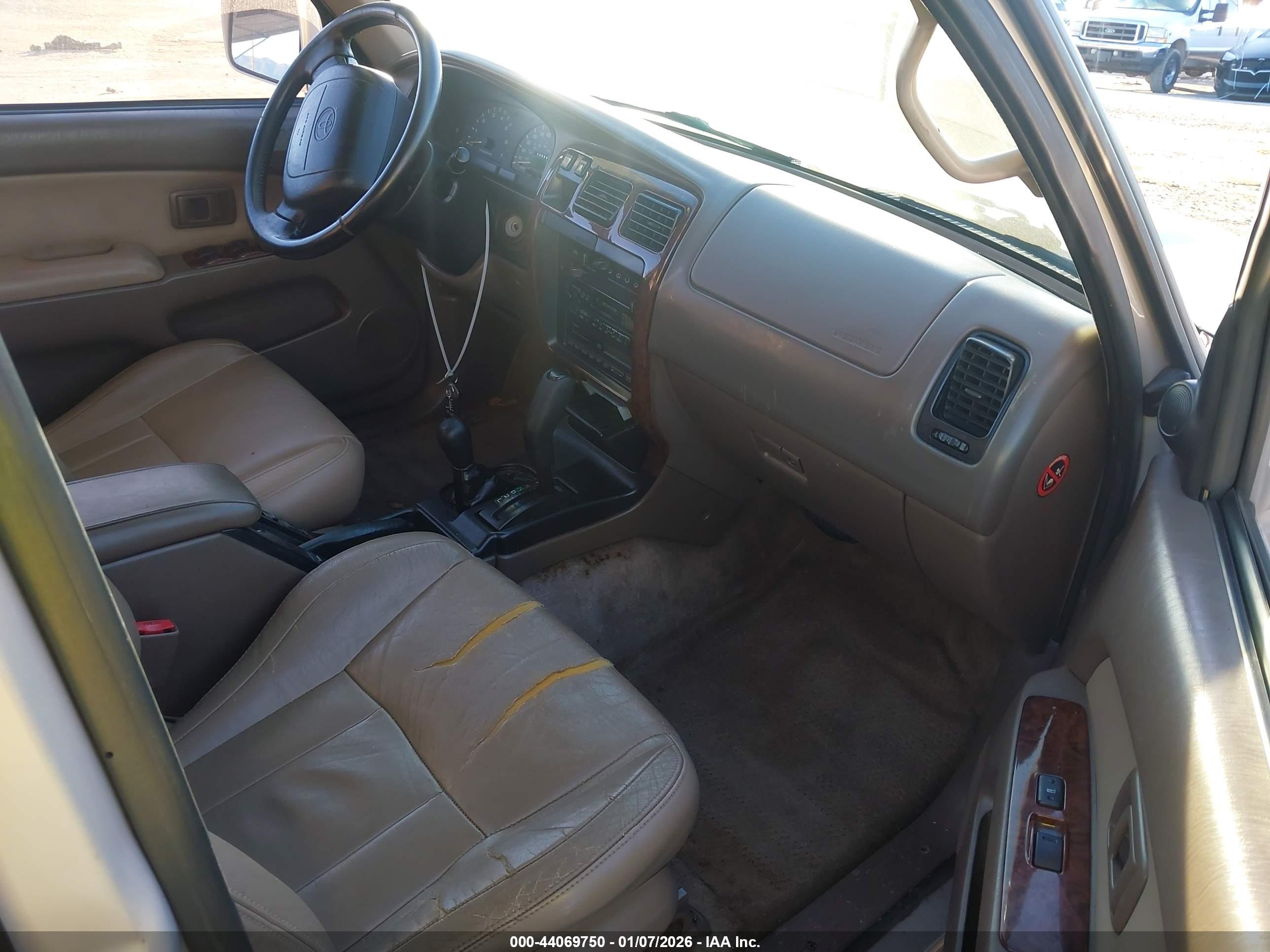 TOYOTA 4RUNNER image 5