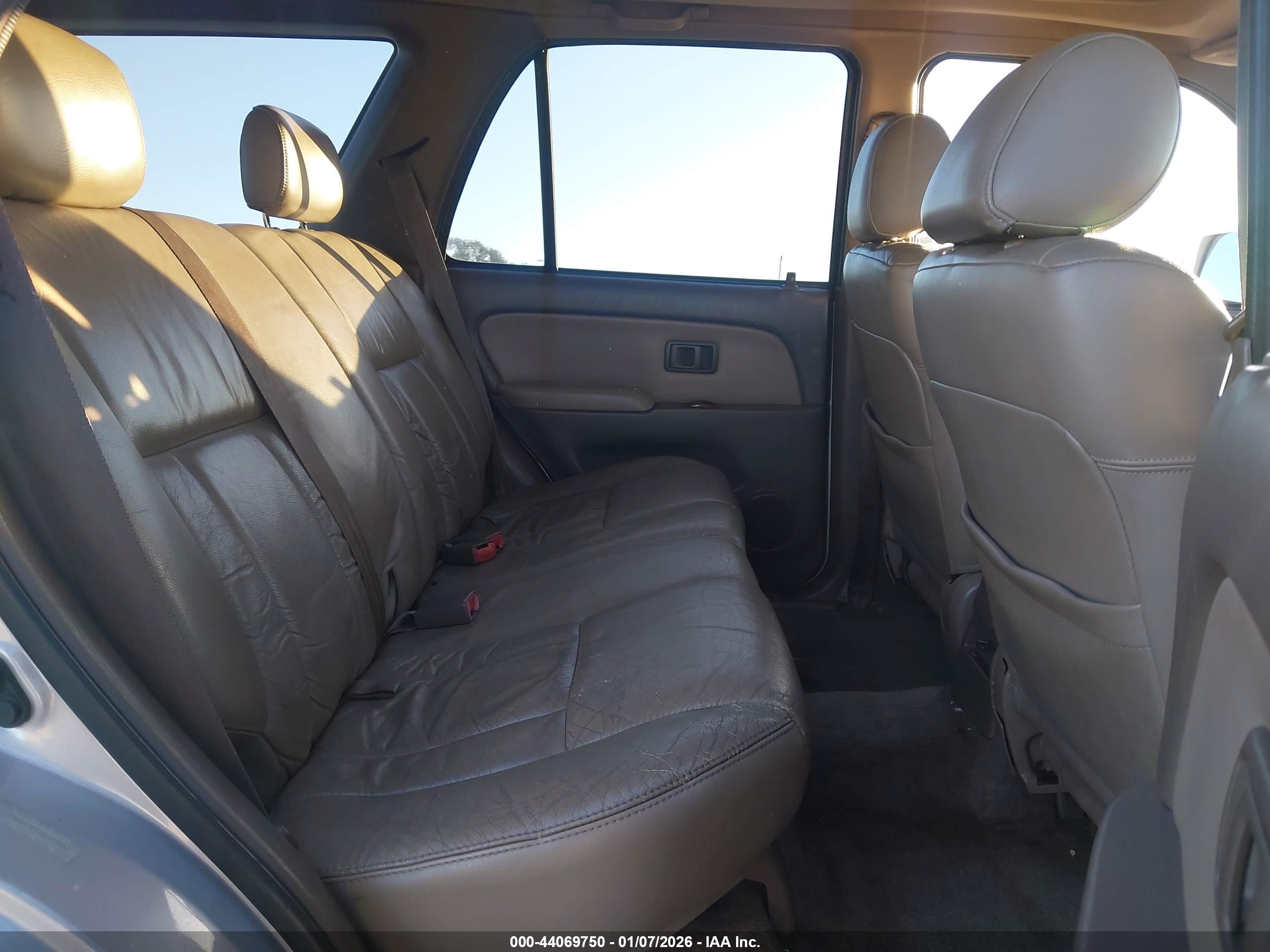 TOYOTA 4RUNNER image 8