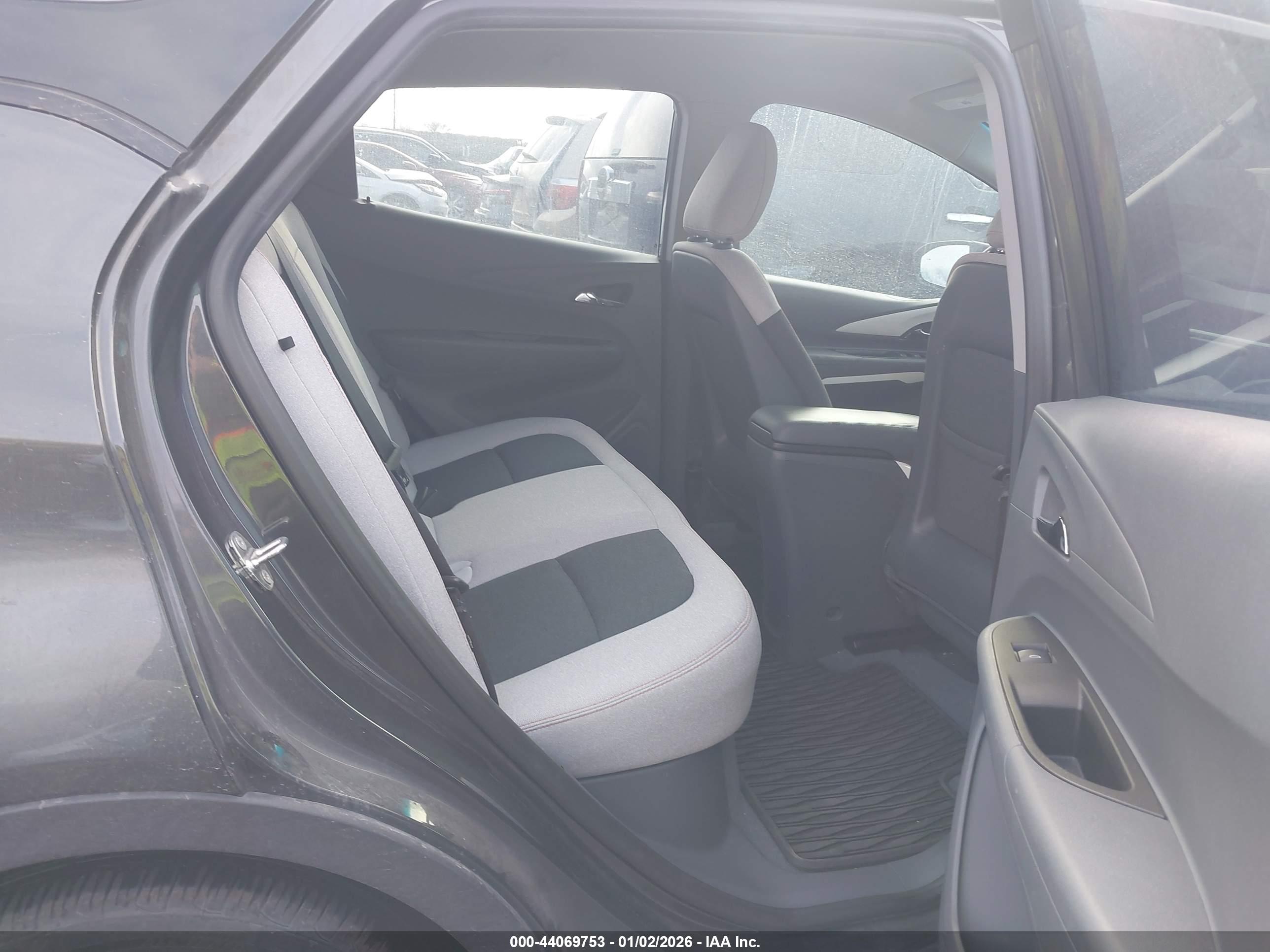 CHEVROLET BOLT image 8