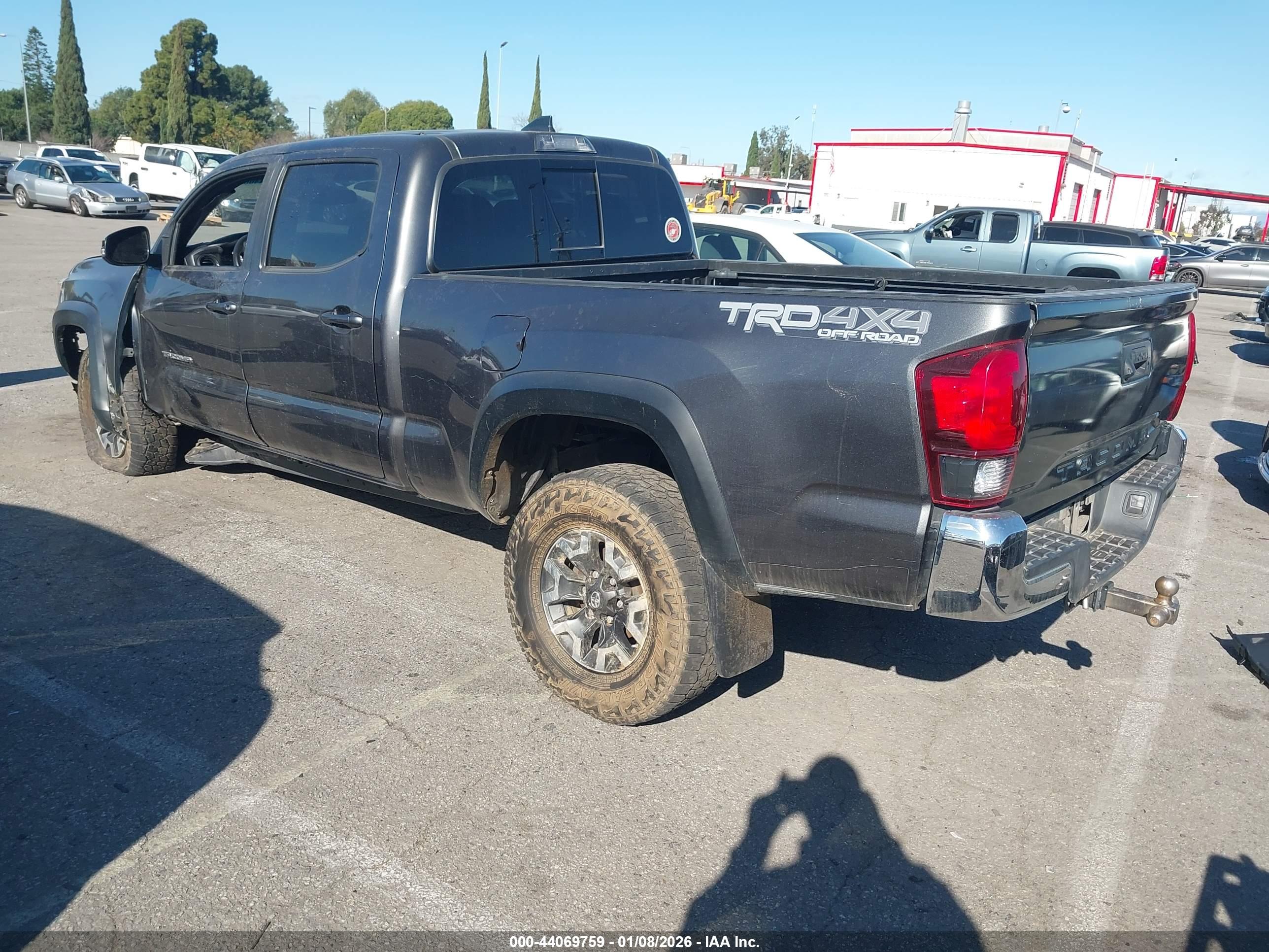 TOYOTA TACOMA image 3