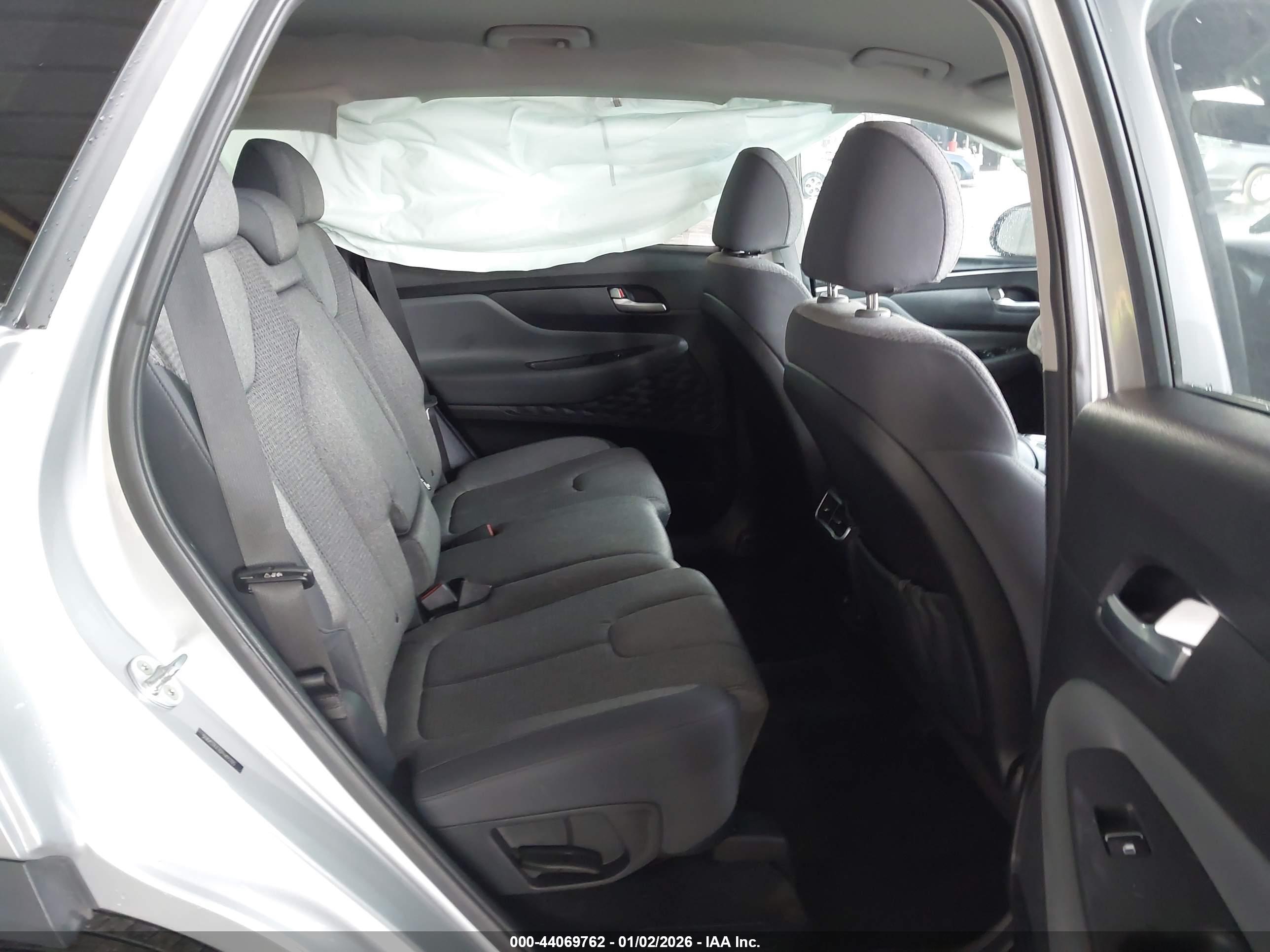 HYUNDAI SANTA image 8