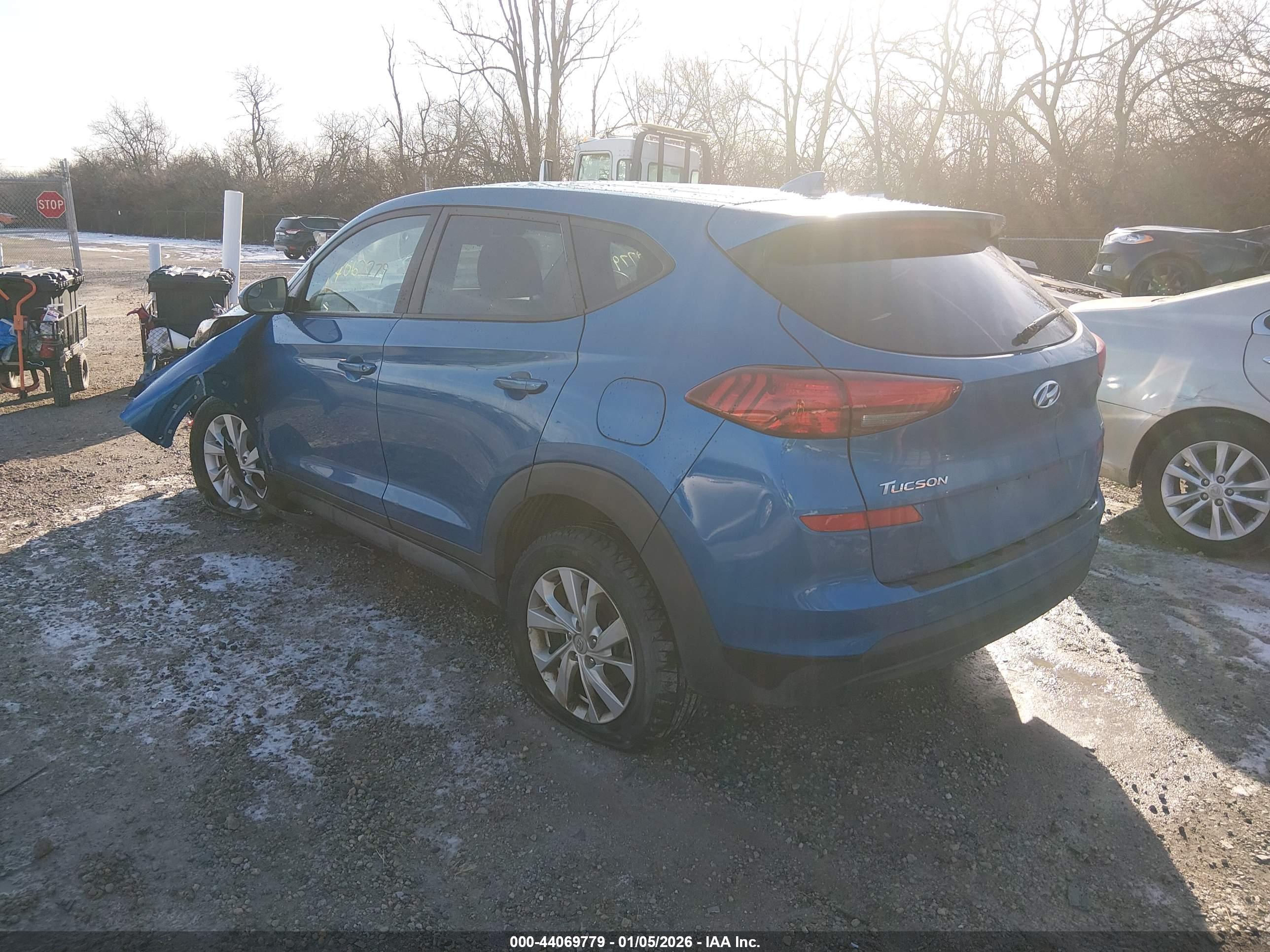 HYUNDAI TUCSON image 3