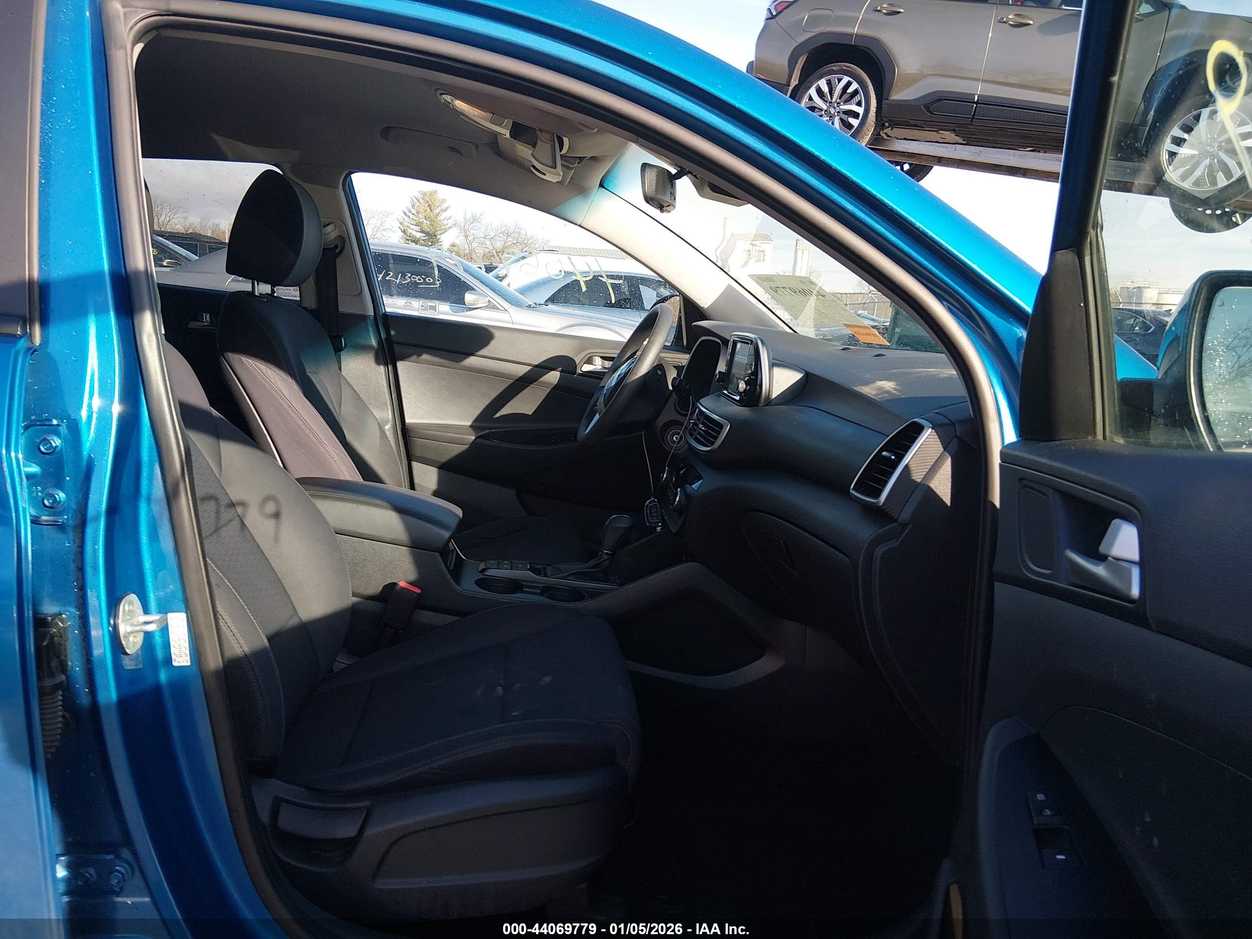 HYUNDAI TUCSON image 5