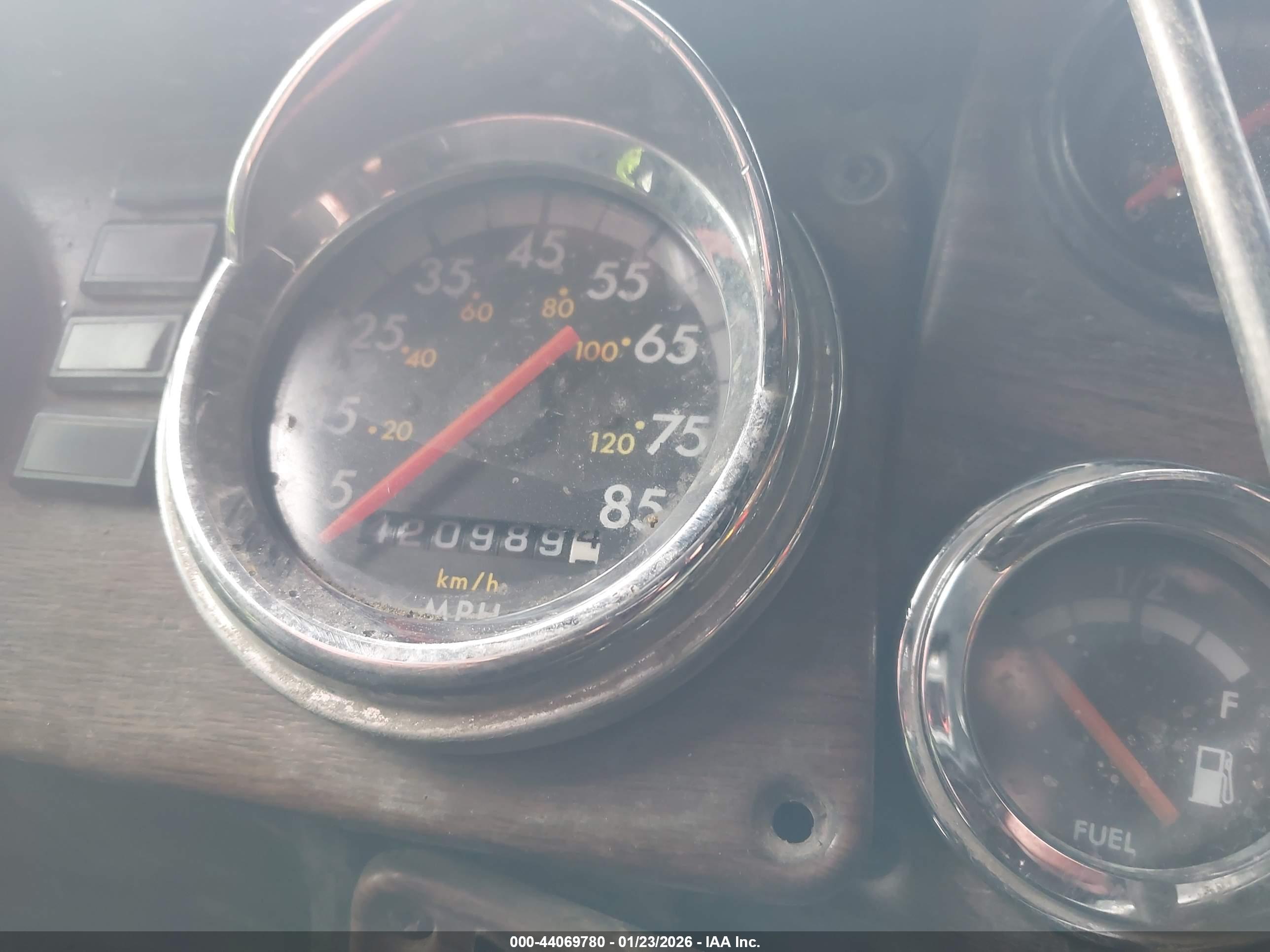 FREIGHTLINER CONVENTIONAL image 6