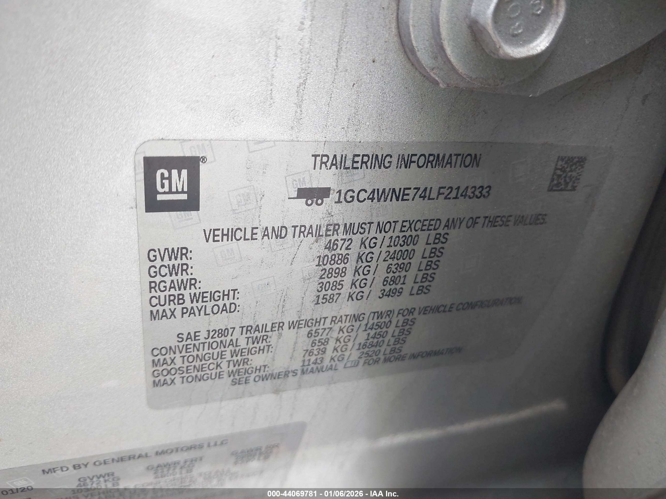 CHEVROLET SILVERADO image 9