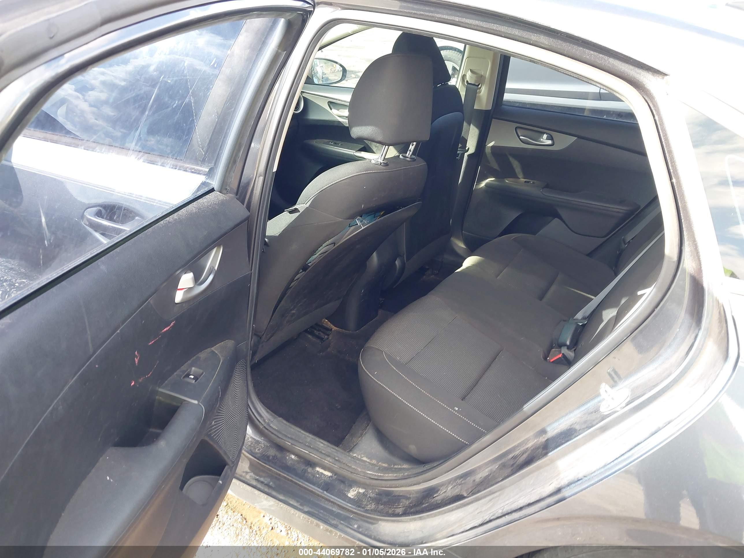 KIA FORTE image 8