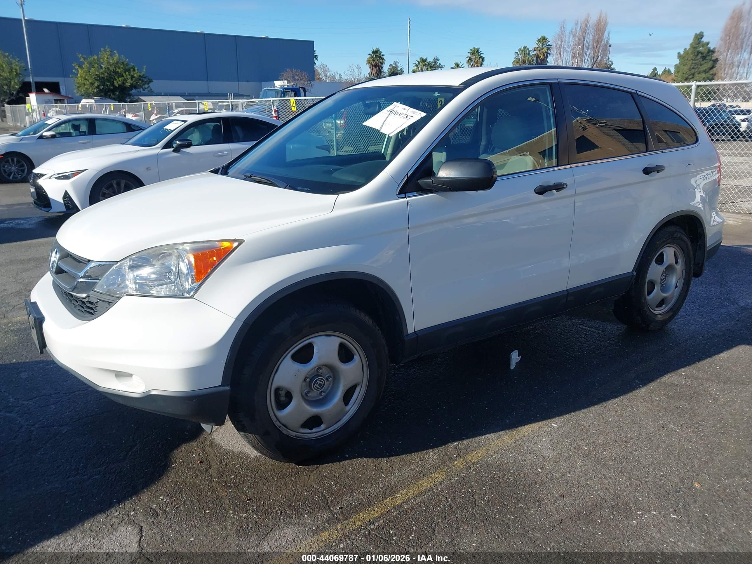 HONDA CR-V image 2