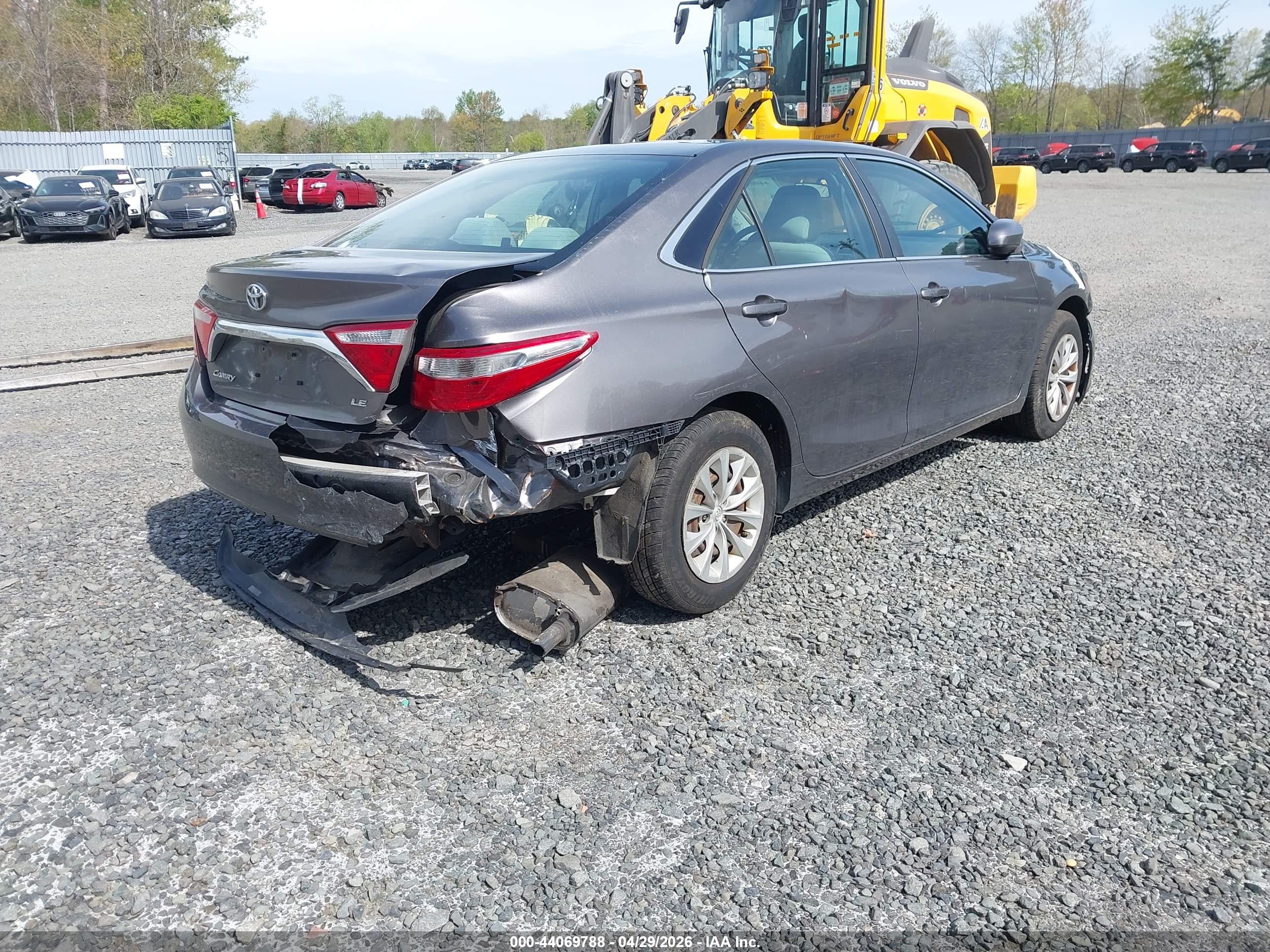 TOYOTA CAMRY image 4